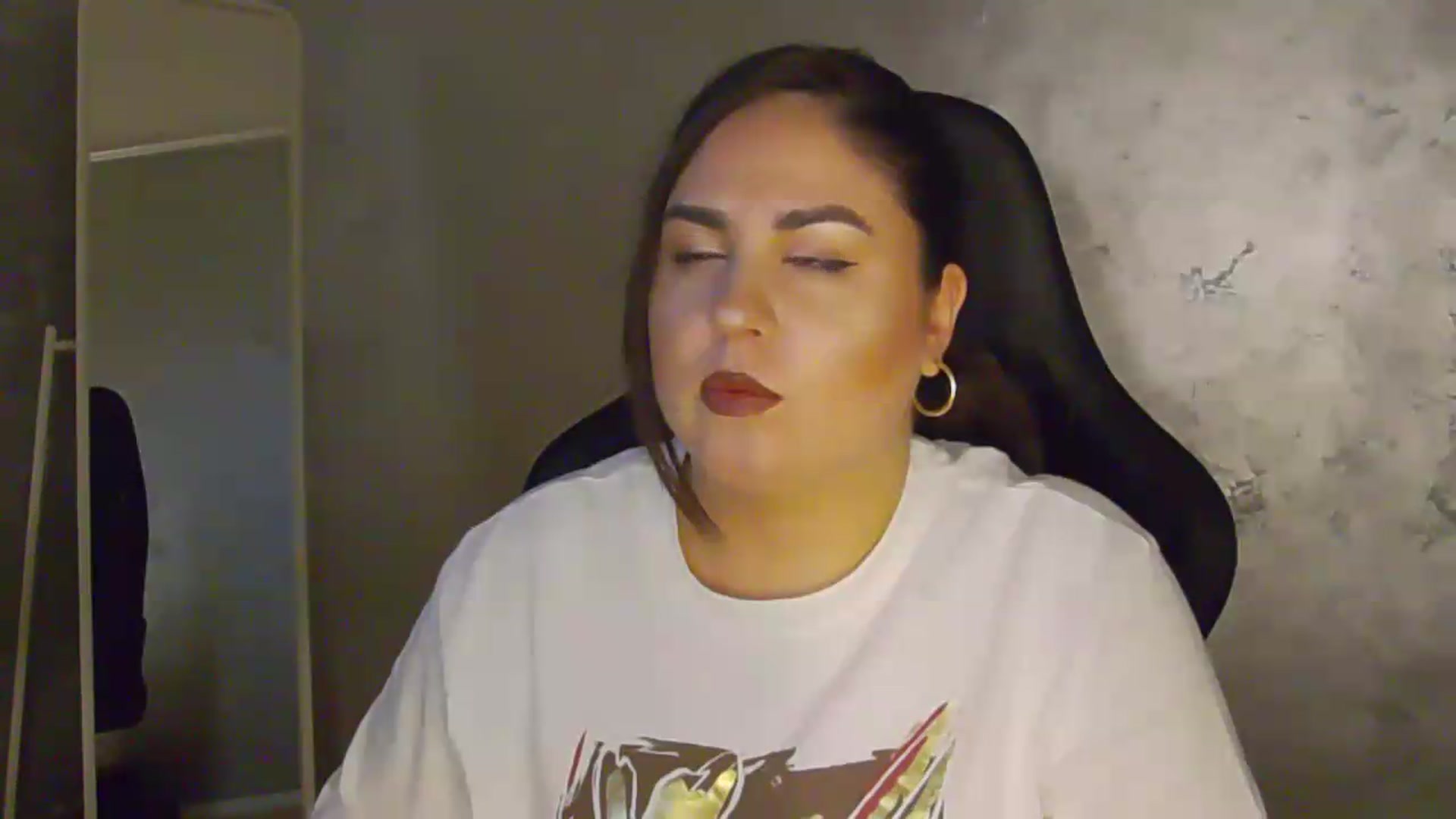 Gallery image thumbnail from NotVanilla's myfreecams stream on, 07/06/2026, 23:03 image 18 of 20