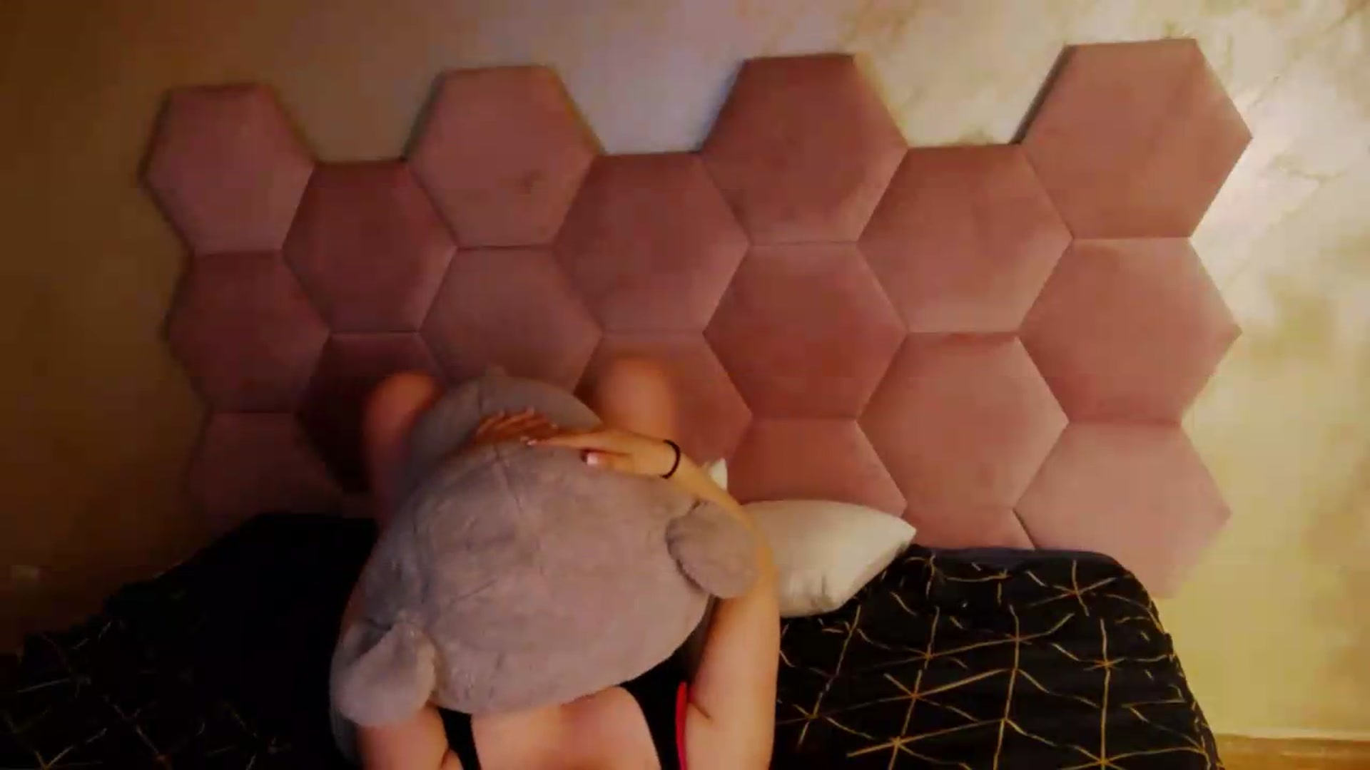 Gallery image thumbnail from NotVanilla's myfreecams stream on, 07/08/2026, 04:54 image 15 of 20