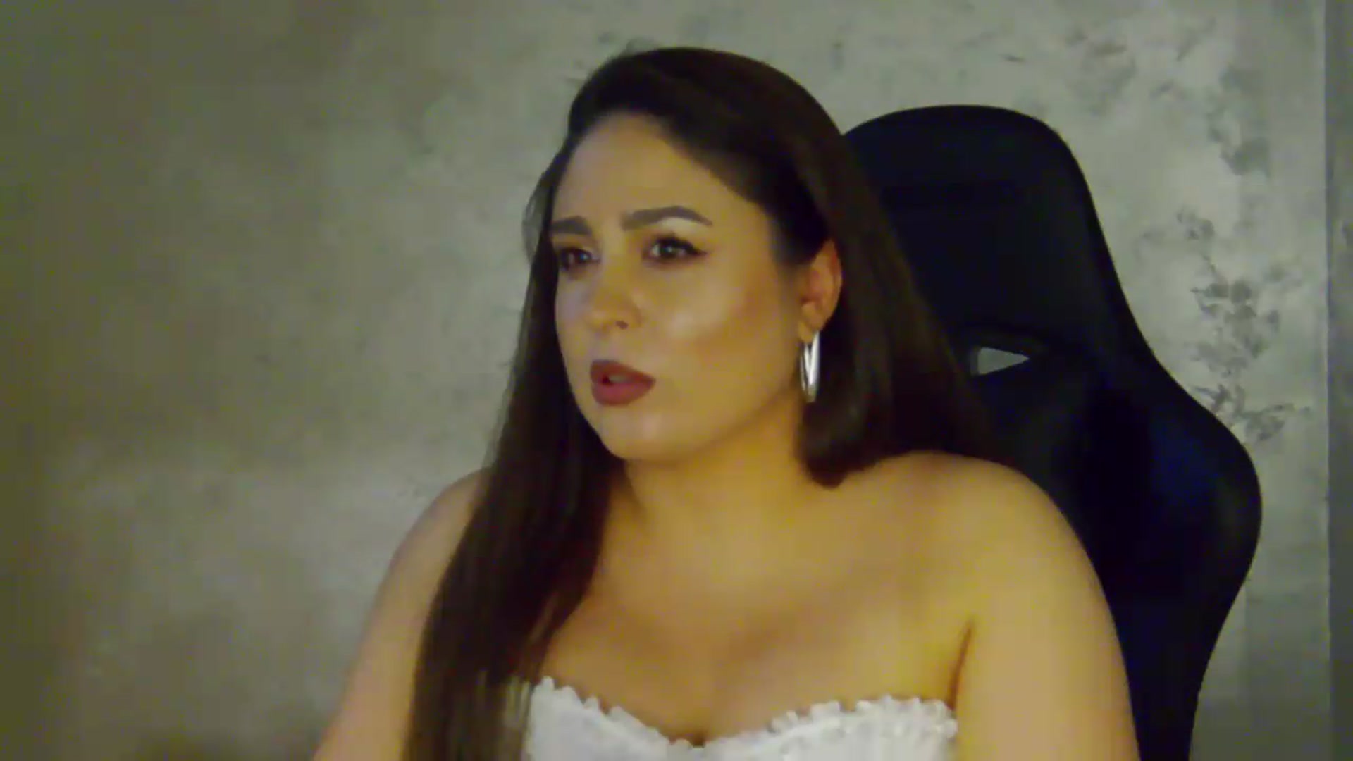 Gallery image thumbnail from NotVanilla's myfreecams stream on, 07/10/2026, 22:50 image 10 of 20