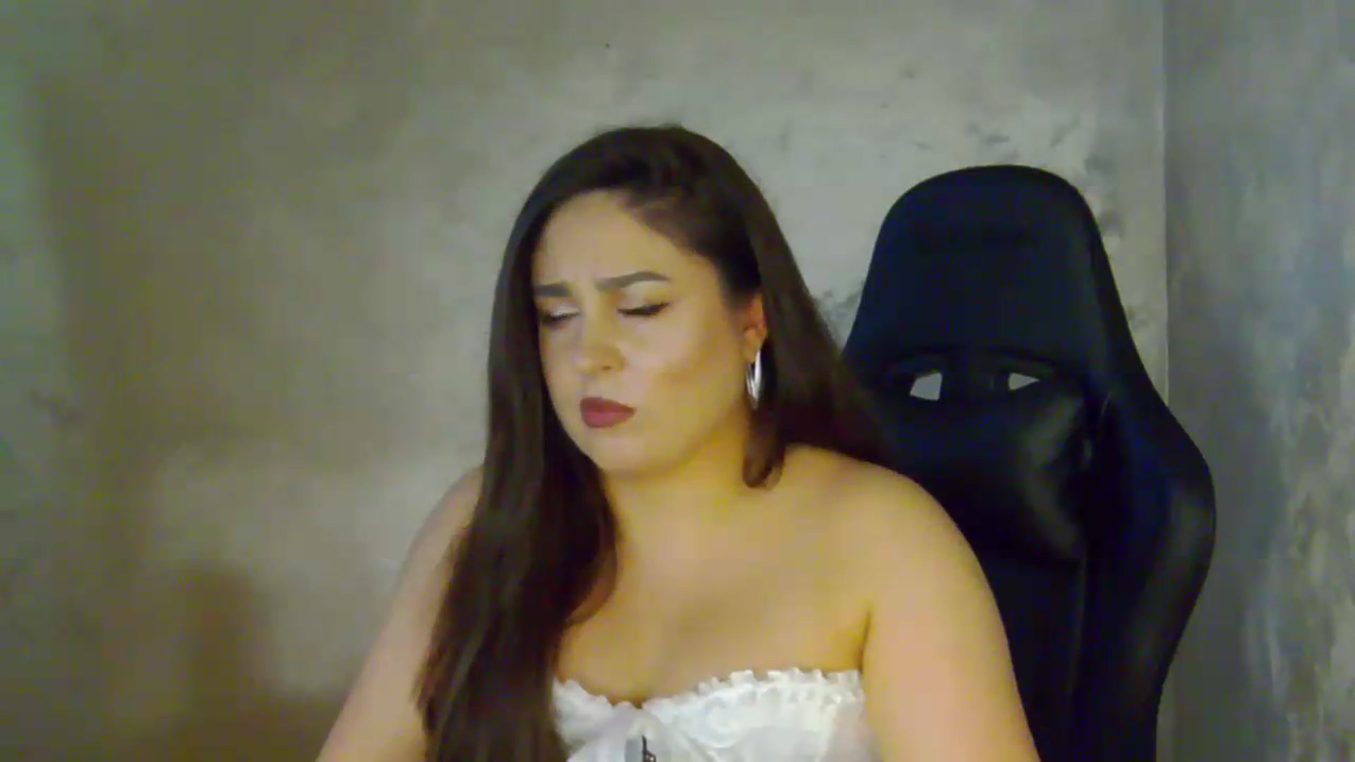 Gallery image thumbnail from NotVanilla's myfreecams stream on, 07/10/2026, 22:50 image 19 of 20