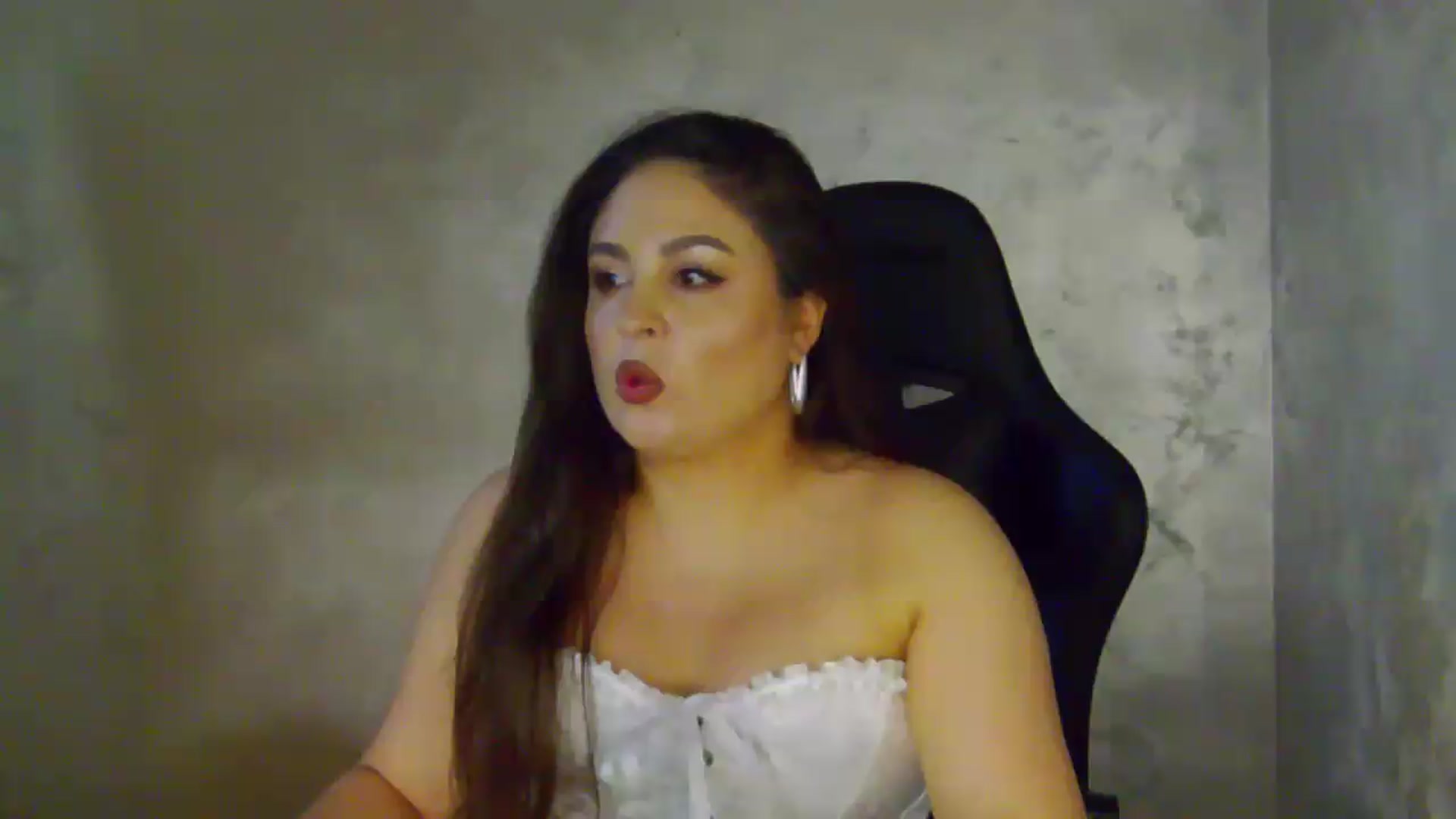 Gallery image thumbnail from NotVanilla's myfreecams stream on, 07/10/2026, 22:50 image 1 of 20