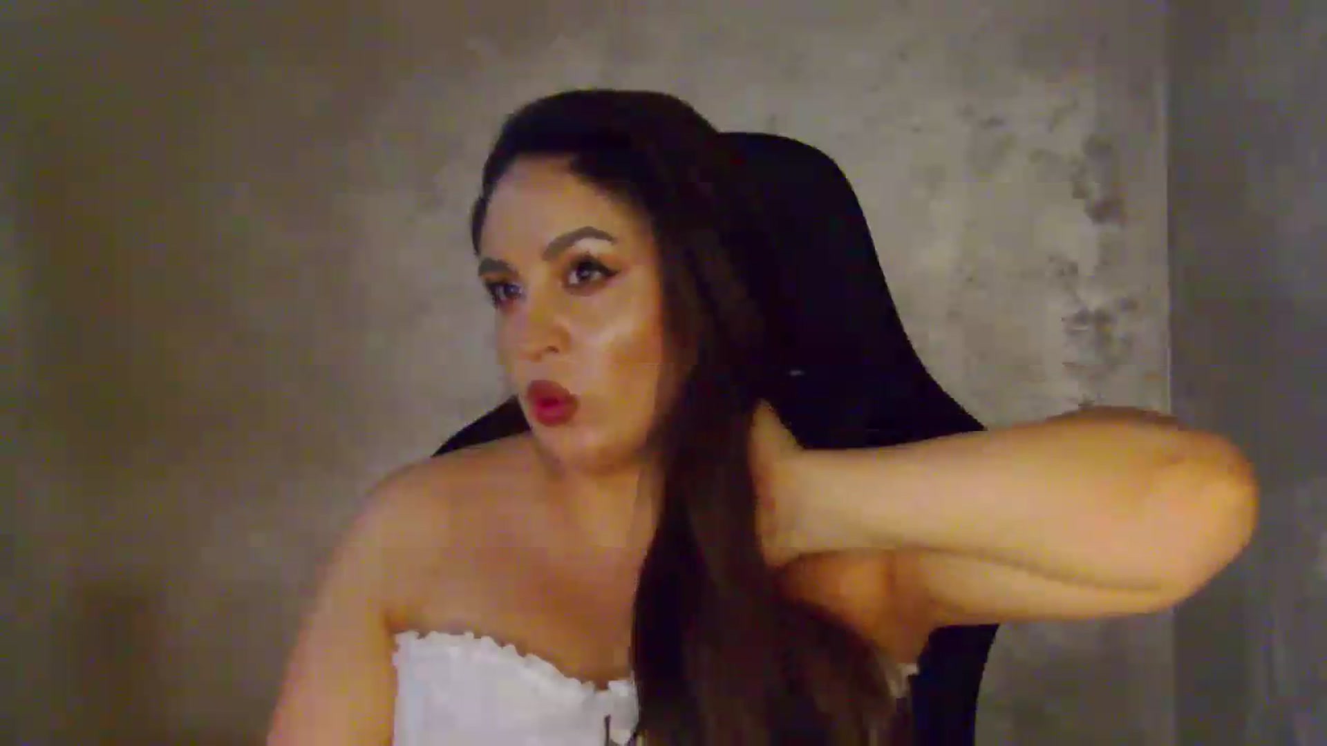 Gallery image thumbnail from NotVanilla's myfreecams stream on, 07/11/2026, 24:01 image 11 of 20