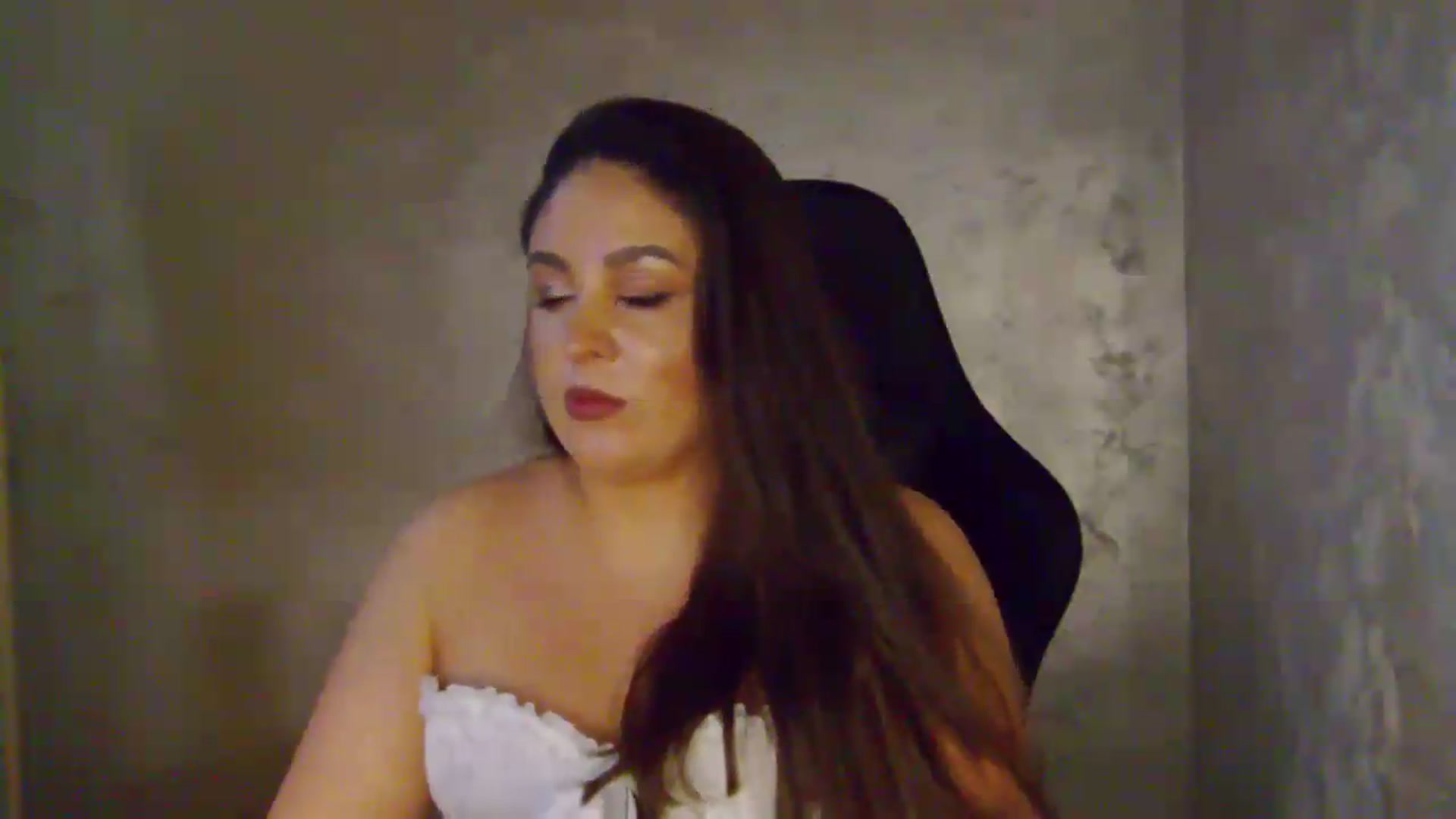 Gallery image thumbnail from NotVanilla's myfreecams stream on, 07/11/2026, 24:01 image 14 of 20