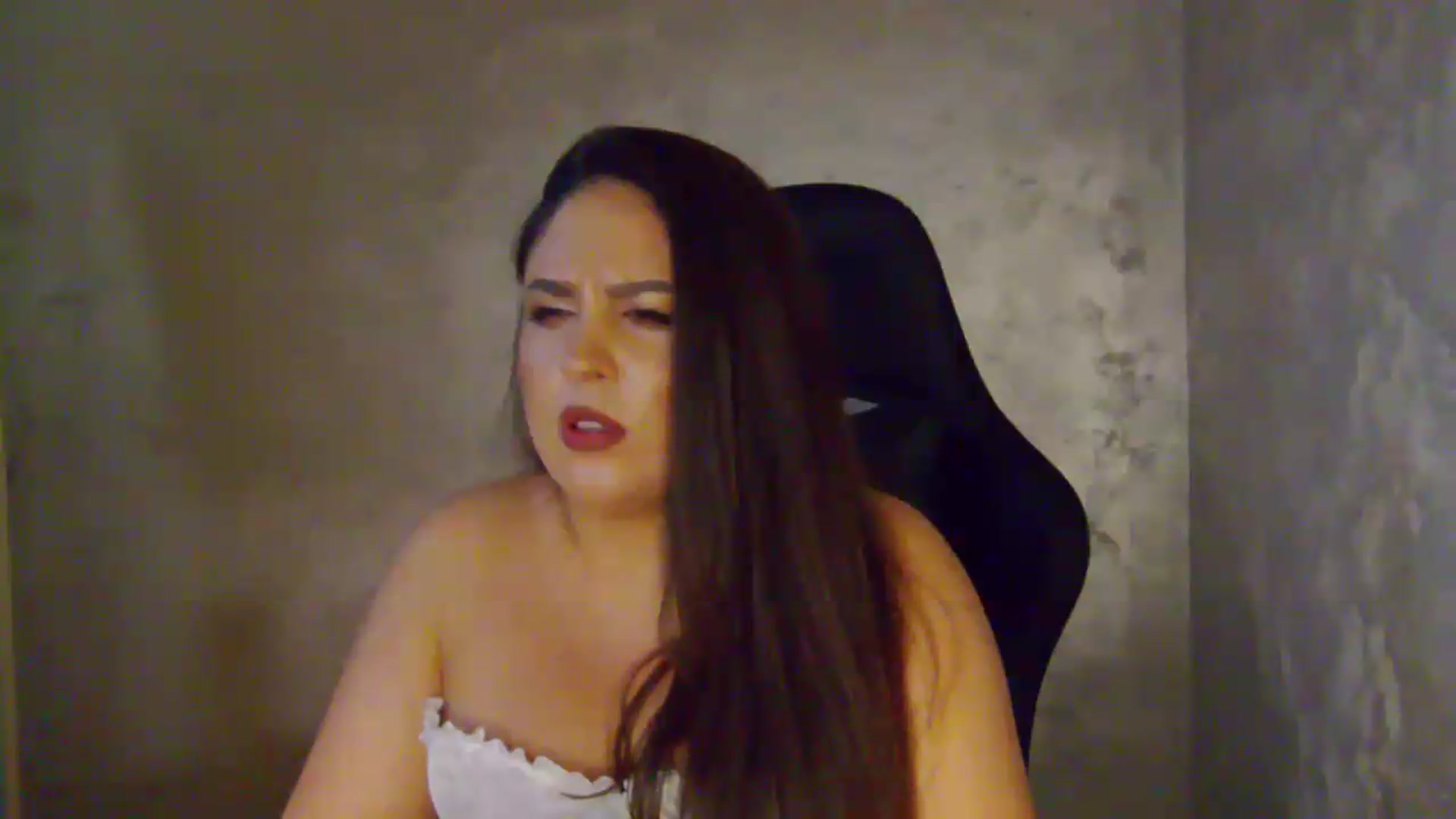 Gallery image thumbnail from NotVanilla's myfreecams stream on, 07/11/2026, 24:01 image 13 of 20