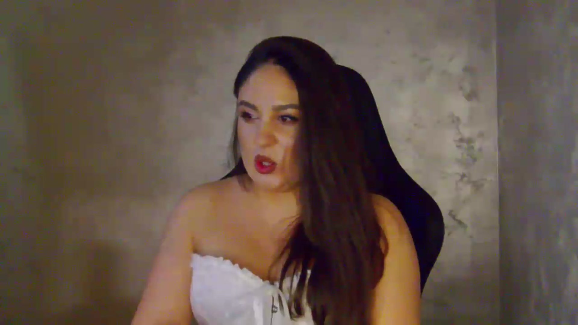 Gallery image thumbnail from NotVanilla's myfreecams stream on, 07/11/2026, 24:01 image 5 of 20