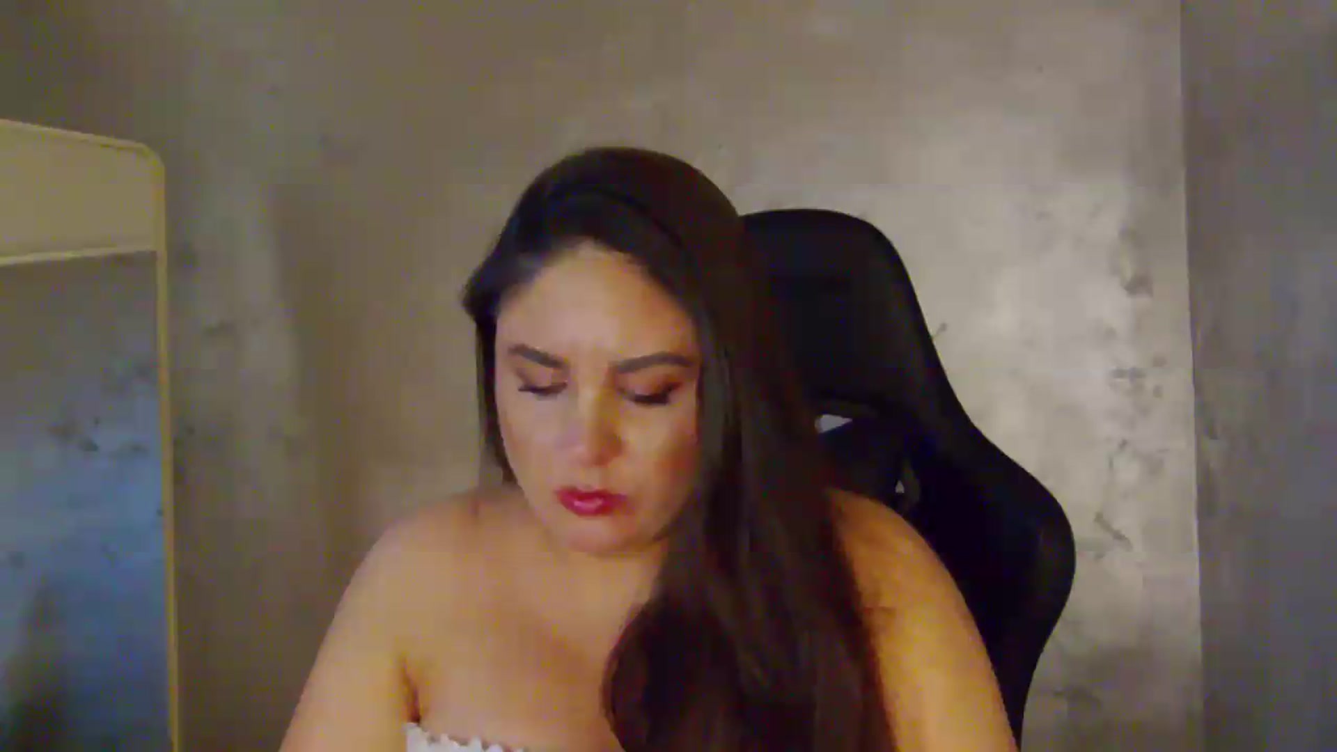 Gallery image thumbnail from NotVanilla's myfreecams stream on, 07/11/2026, 05:08 image 4 of 20
