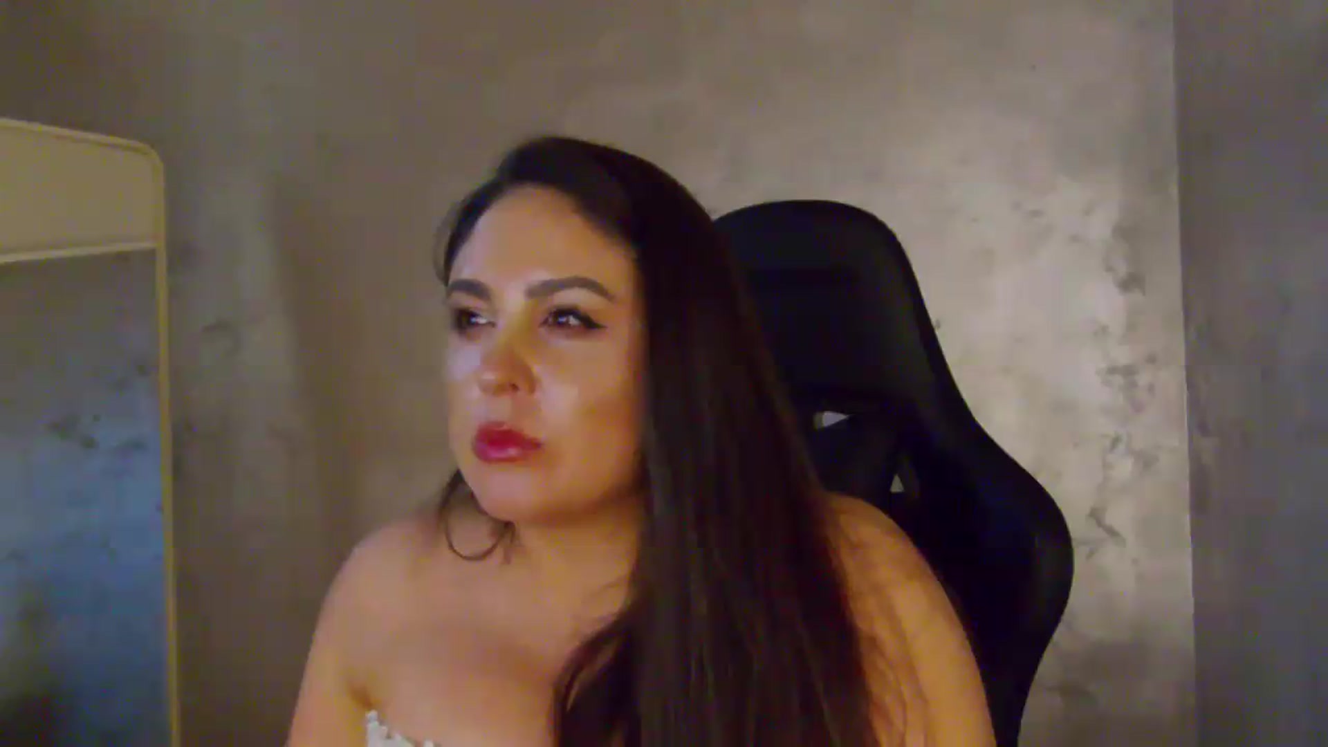 Gallery image thumbnail from NotVanilla's myfreecams stream on, 07/11/2026, 05:08 image 12 of 20