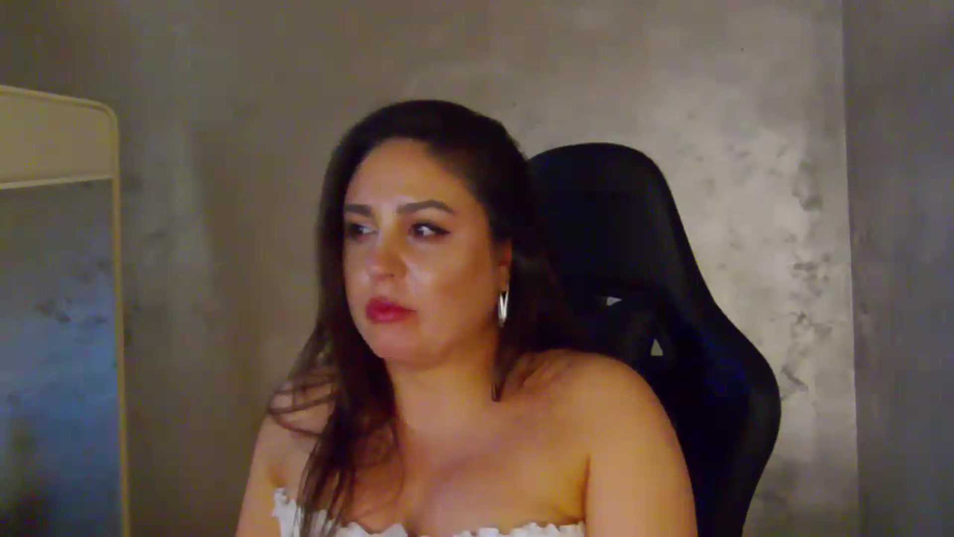 Gallery image thumbnail from NotVanilla's myfreecams stream on, 07/11/2026, 05:08 image 14 of 20