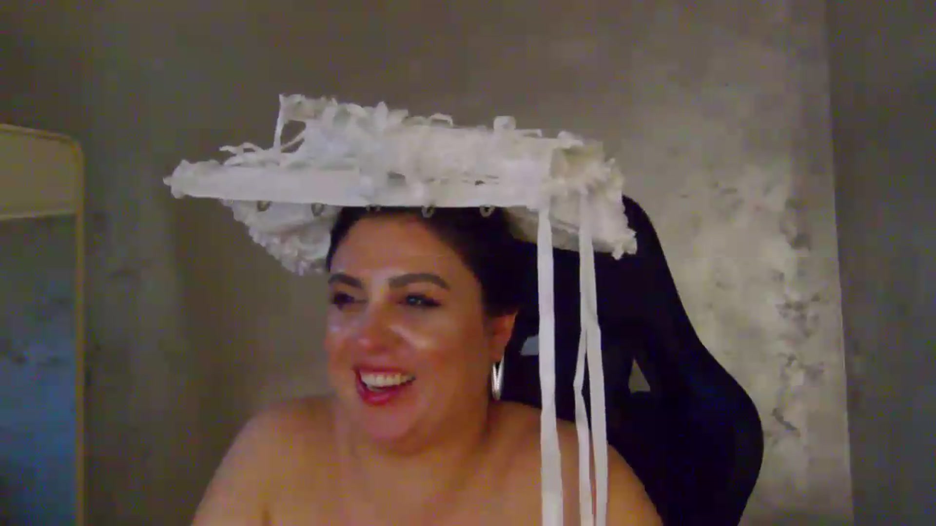 Gallery image thumbnail from NotVanilla's myfreecams stream on, 07/11/2026, 06:12 image 16 of 20