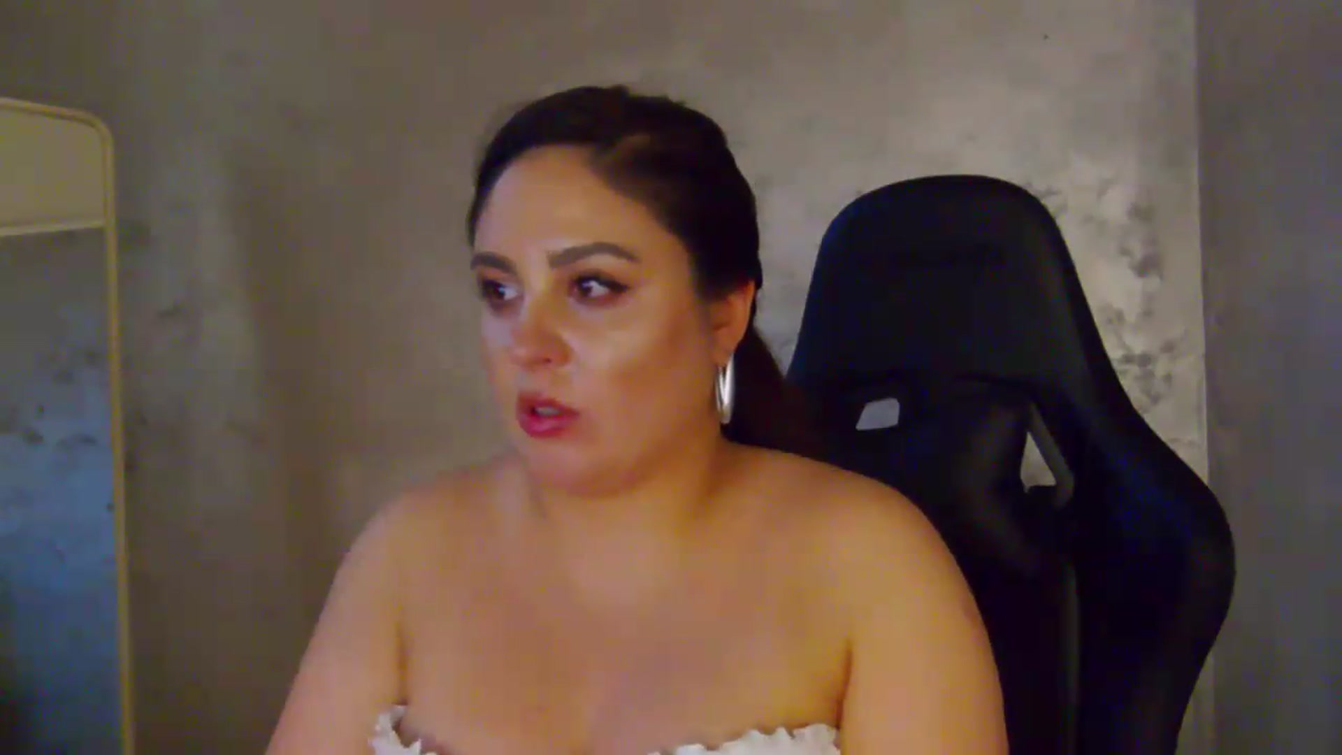 Gallery image thumbnail from NotVanilla's myfreecams stream on, 07/11/2026, 06:12 image 7 of 20