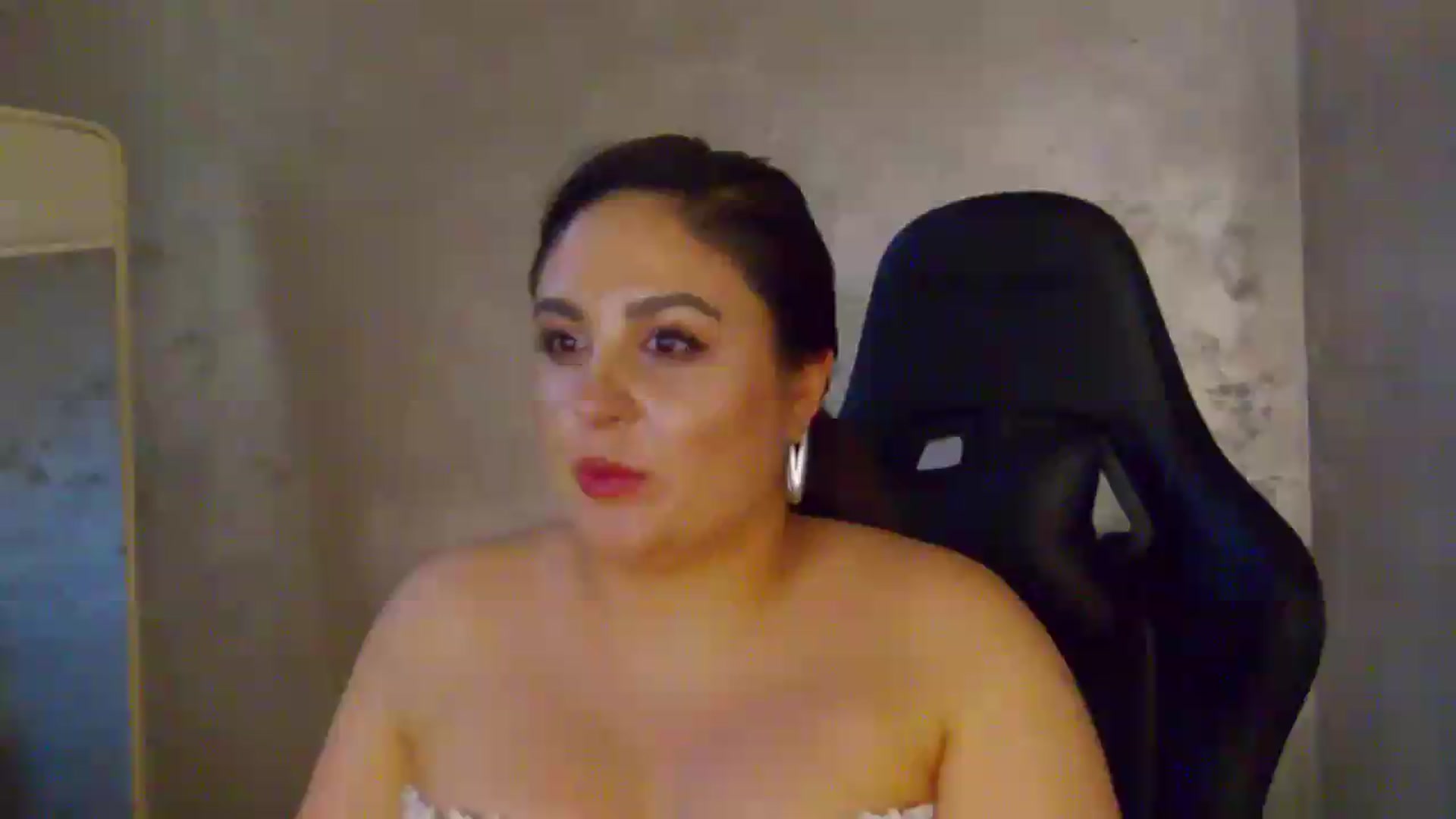 Gallery image thumbnail from NotVanilla's myfreecams stream on, 07/11/2026, 06:12 image 1 of 20