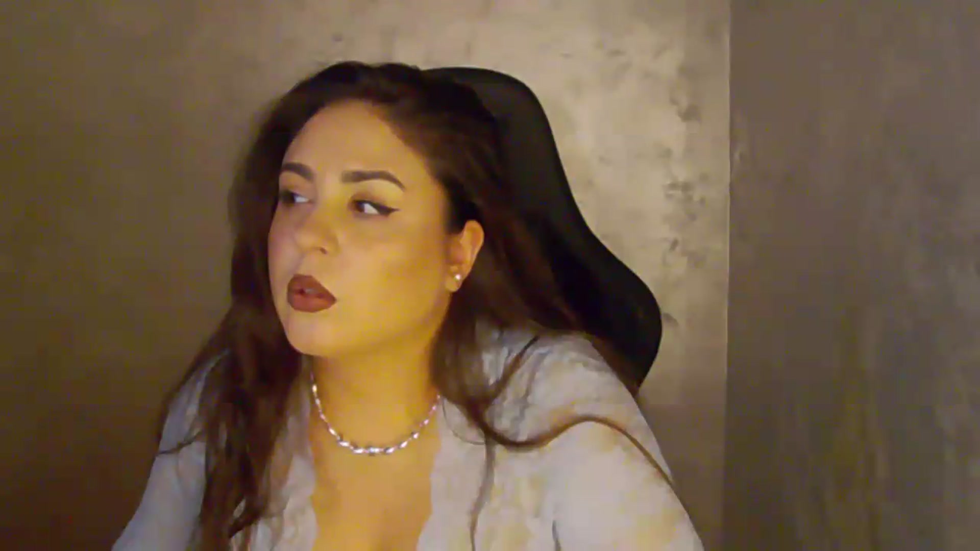 Gallery image thumbnail from NotVanilla's myfreecams stream on, 07/19/2026, 01:09 image 18 of 20