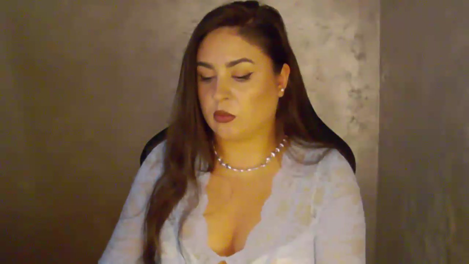 Gallery image thumbnail from NotVanilla's myfreecams stream on, 07/19/2026, 02:07 image 5 of 20