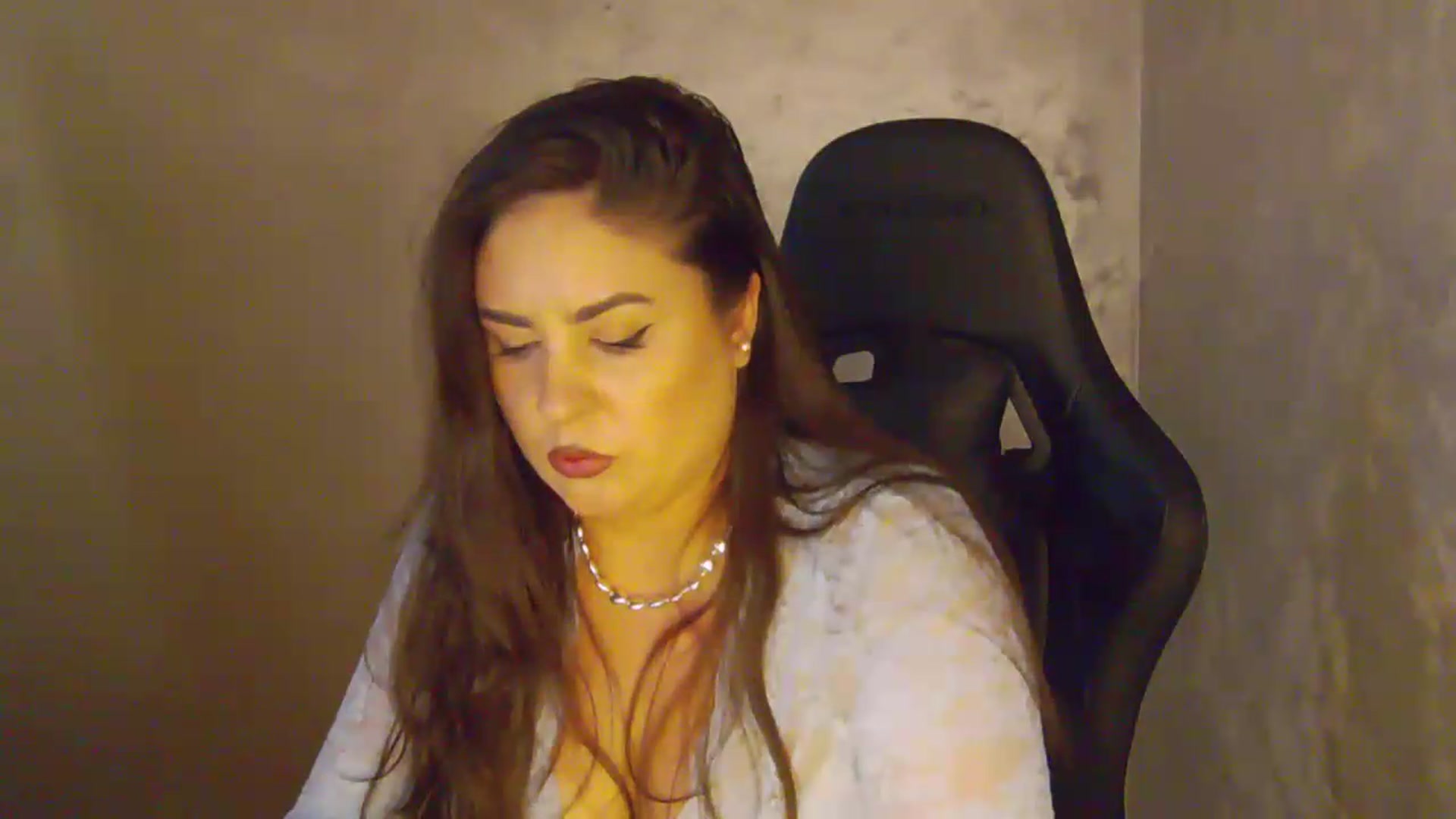 Gallery image thumbnail from NotVanilla's myfreecams stream on, 07/19/2026, 04:16 image 16 of 20
