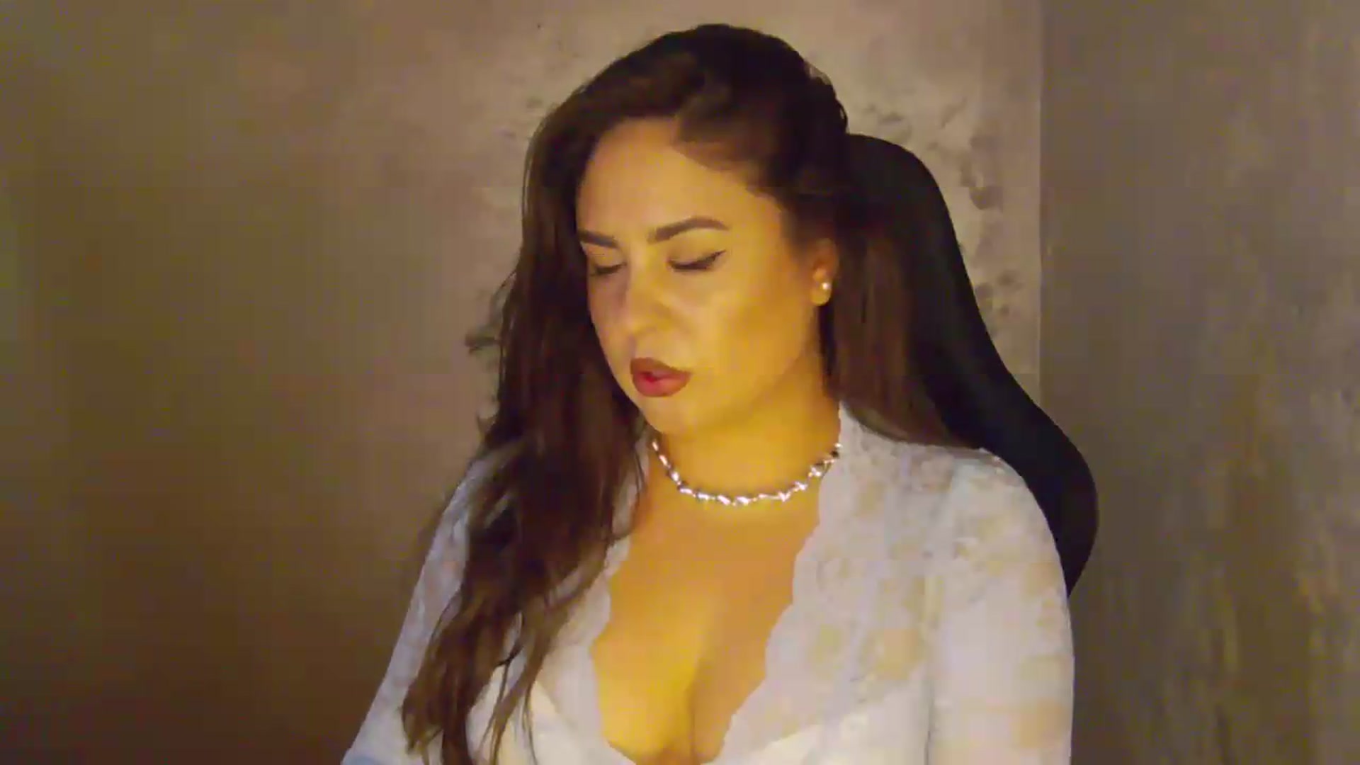 Gallery image thumbnail from NotVanilla's myfreecams stream on, 07/19/2026, 04:16 image 8 of 20