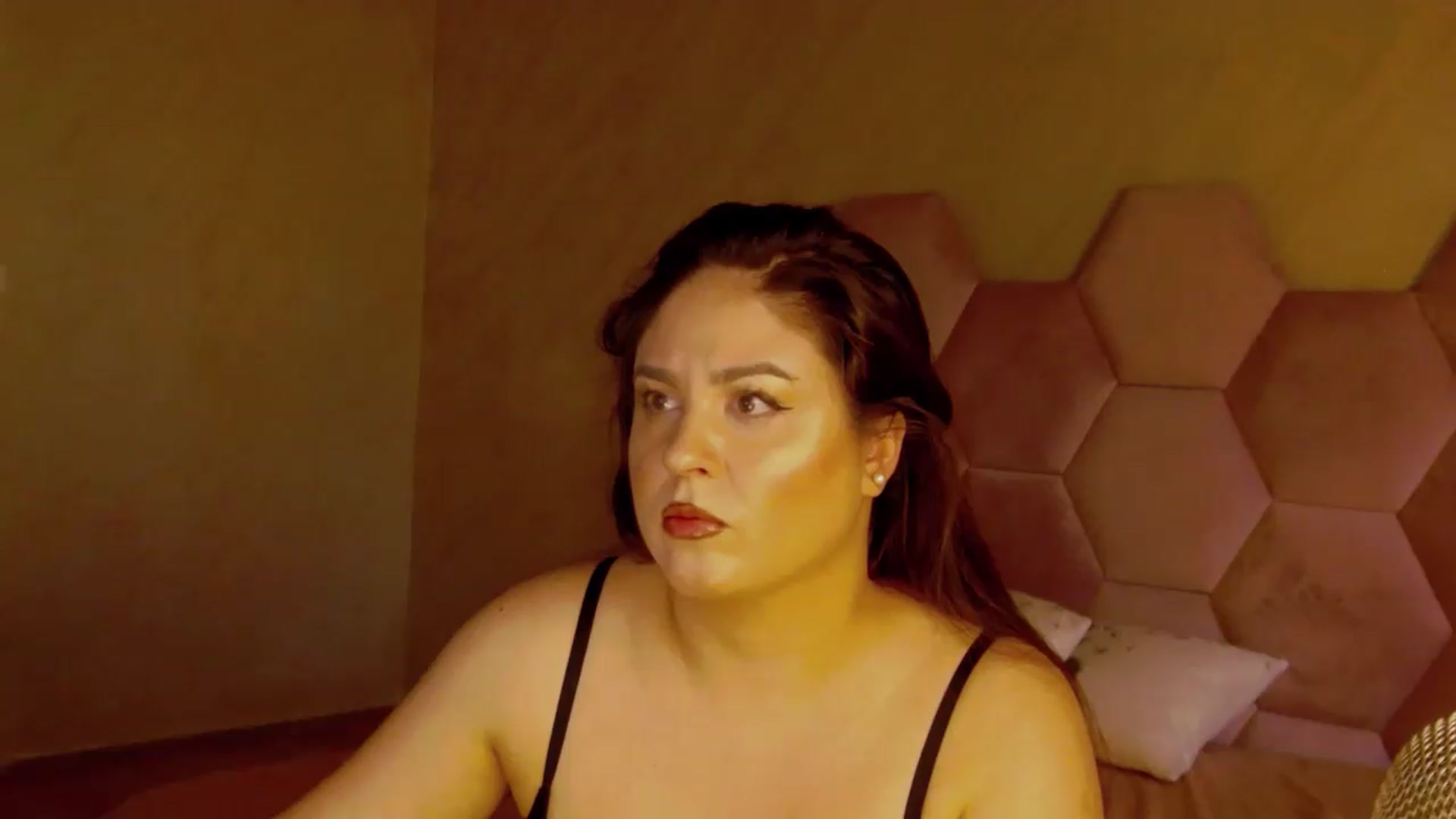 Gallery image thumbnail from NotVanilla's myfreecams stream on, 07/20/2026, 04:23 image 3 of 20