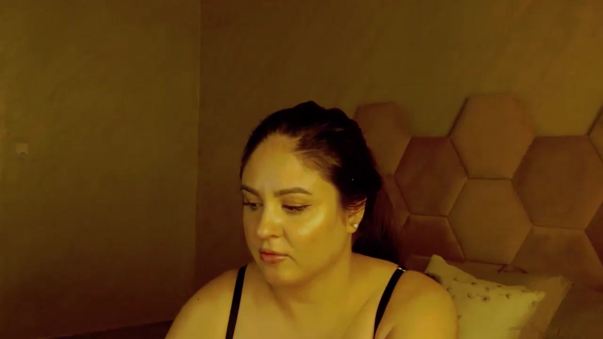 Gallery image thumbnail from NotVanilla's myfreecams stream on, 07/20/2026, 08:43 image 5 of 20