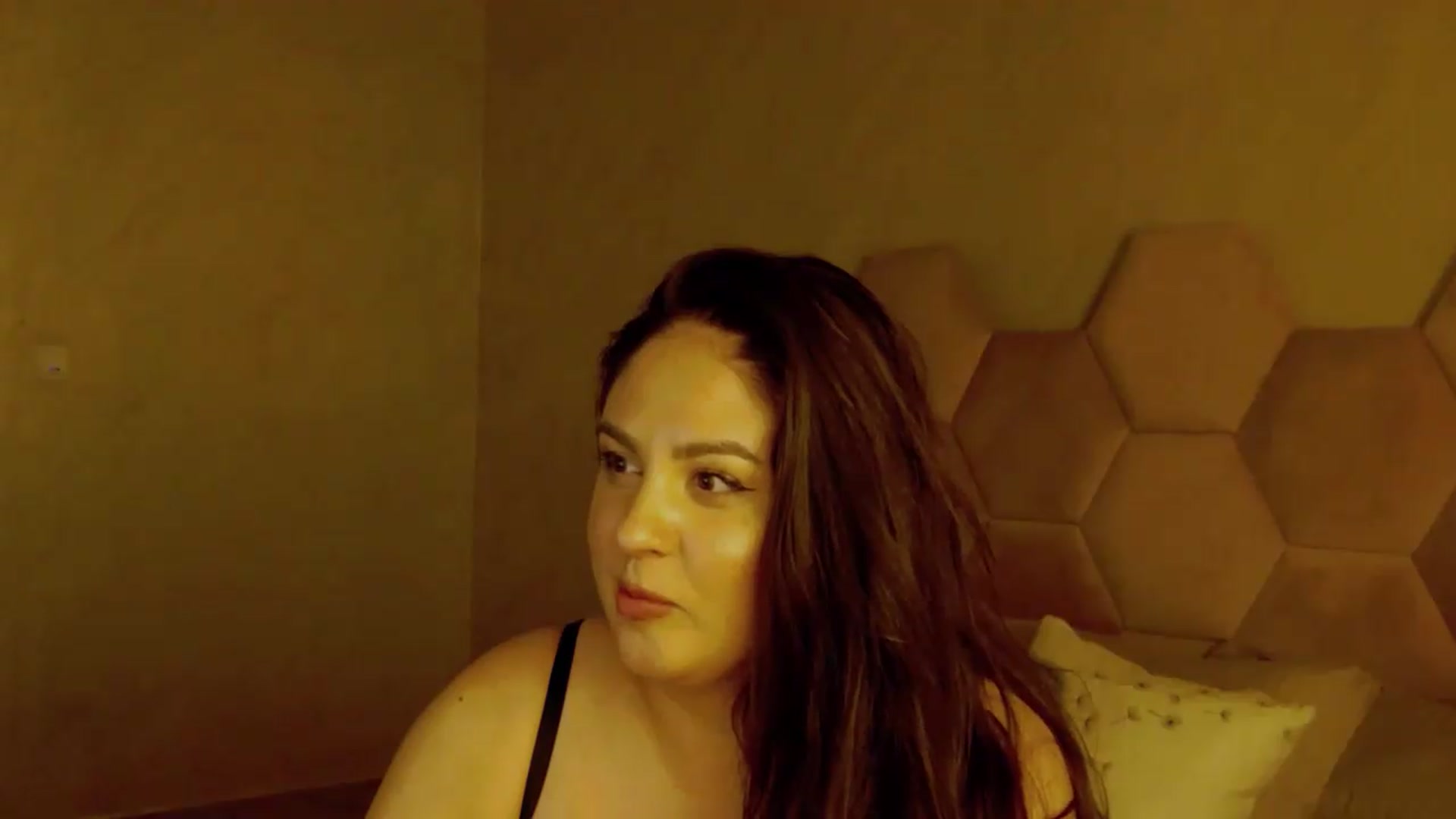 Gallery image thumbnail from NotVanilla's myfreecams stream on, 07/20/2026, 08:43 image 6 of 20