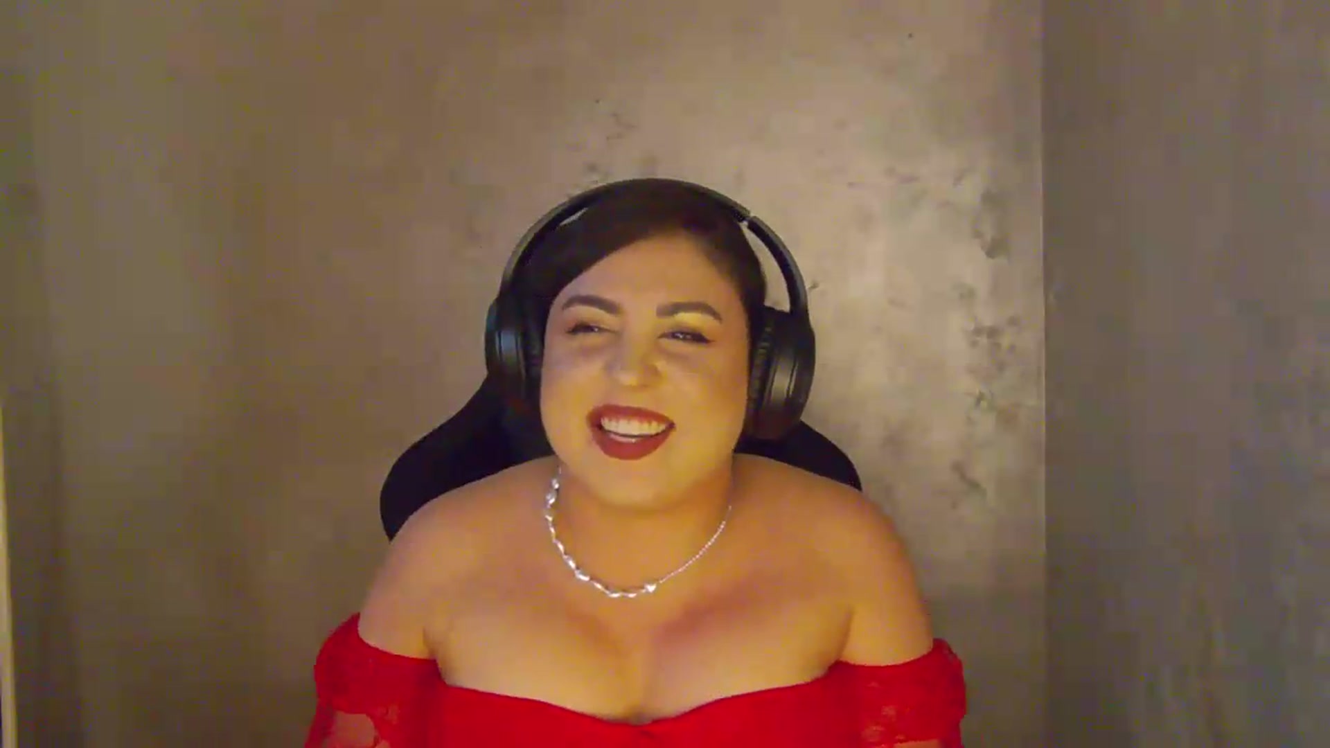 Gallery image thumbnail from NotVanilla's myfreecams stream on, 07/22/2026, 06:04 image 4 of 20