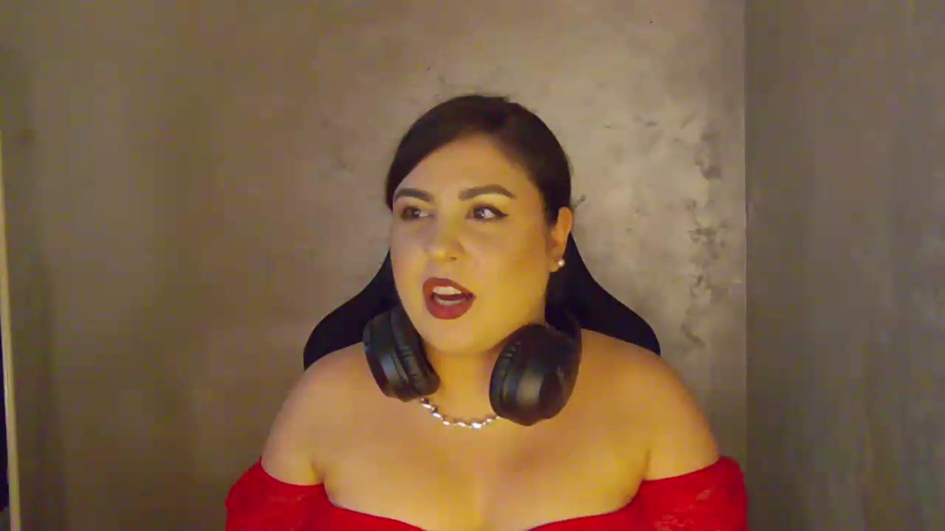 Gallery image thumbnail from NotVanilla's myfreecams stream on, 07/22/2026, 06:04 image 13 of 20