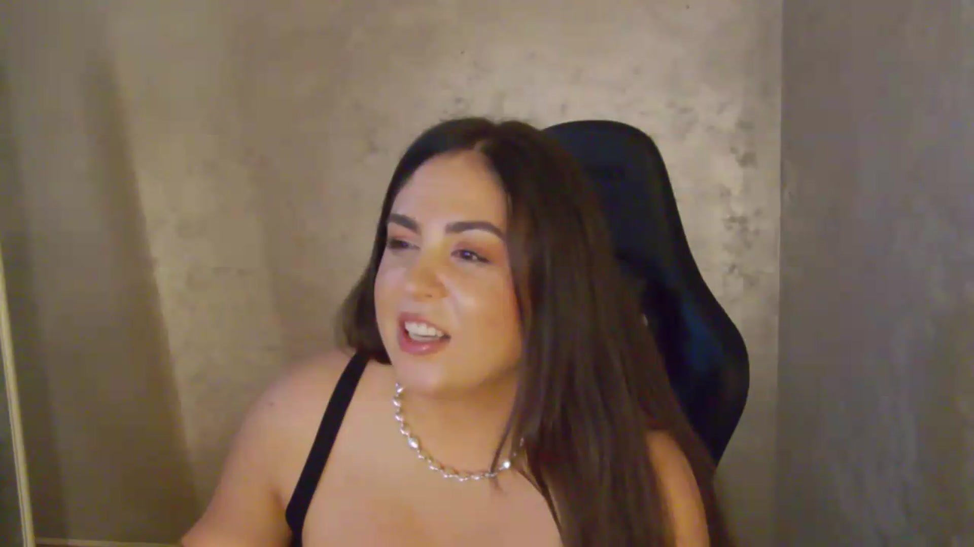 Gallery image thumbnail from NotVanilla's myfreecams stream on, 07/23/2026, 03:41 image 10 of 20
