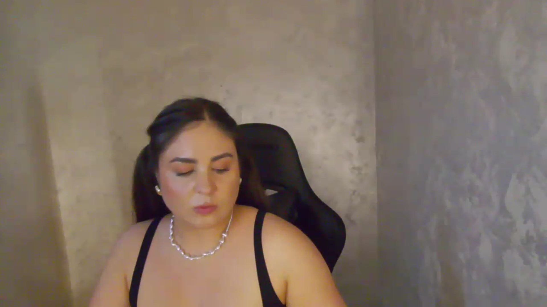 Gallery image thumbnail from NotVanilla's myfreecams stream on, 07/23/2026, 06:04 image 10 of 20