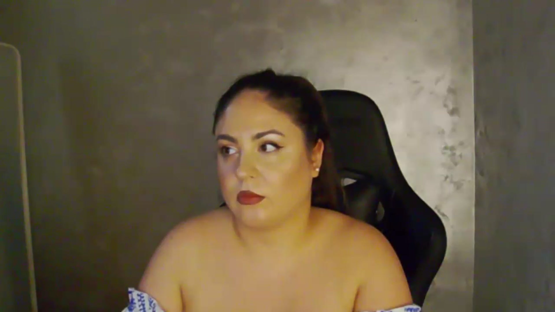 Gallery image thumbnail from NotVanilla's myfreecams stream on, 07/24/2026, 01:23 image 3 of 20