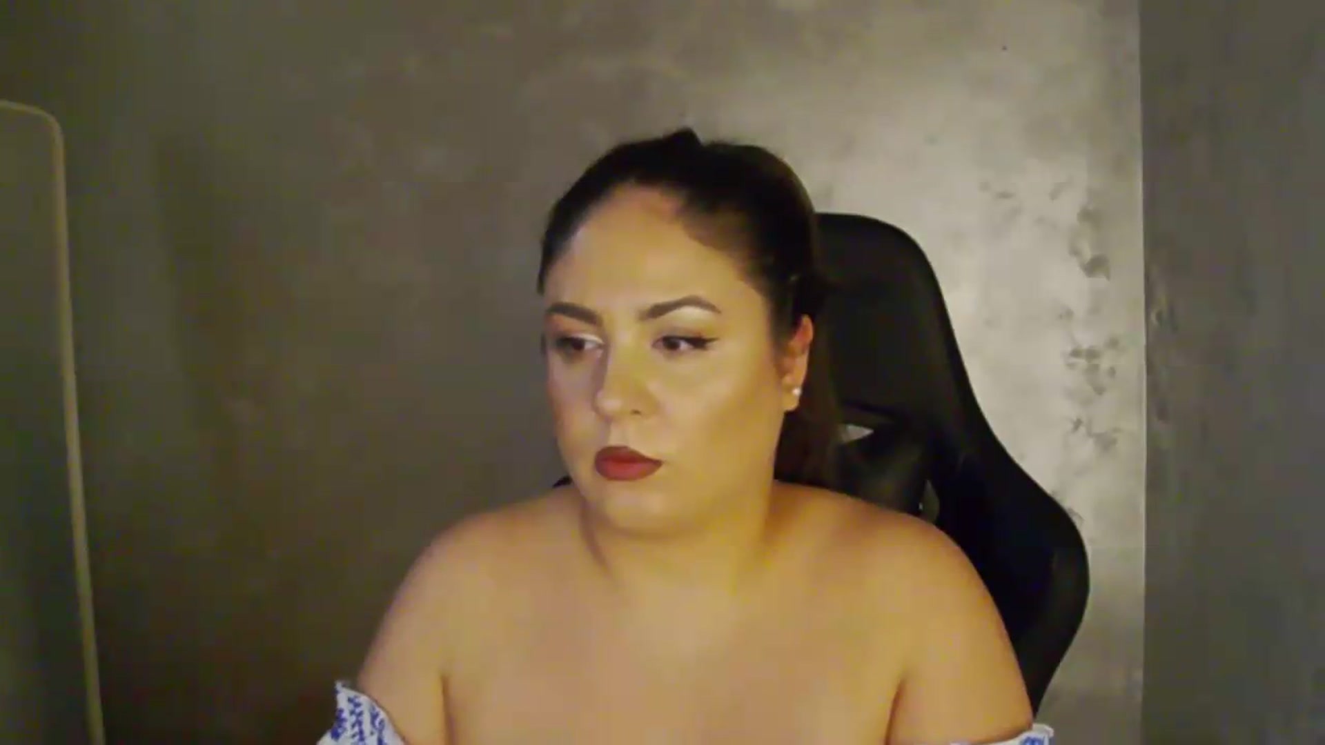 Gallery image thumbnail from NotVanilla's myfreecams stream on, 07/24/2026, 01:23 image 7 of 20