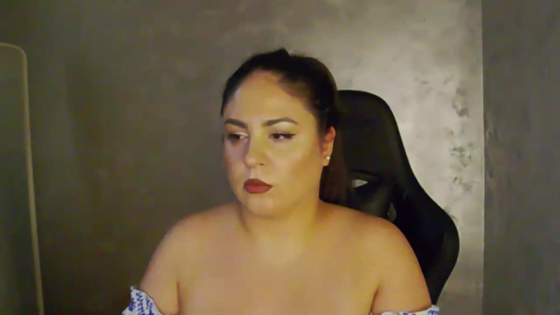 Gallery image thumbnail from NotVanilla's myfreecams stream on, 07/24/2026, 01:23 image 6 of 20