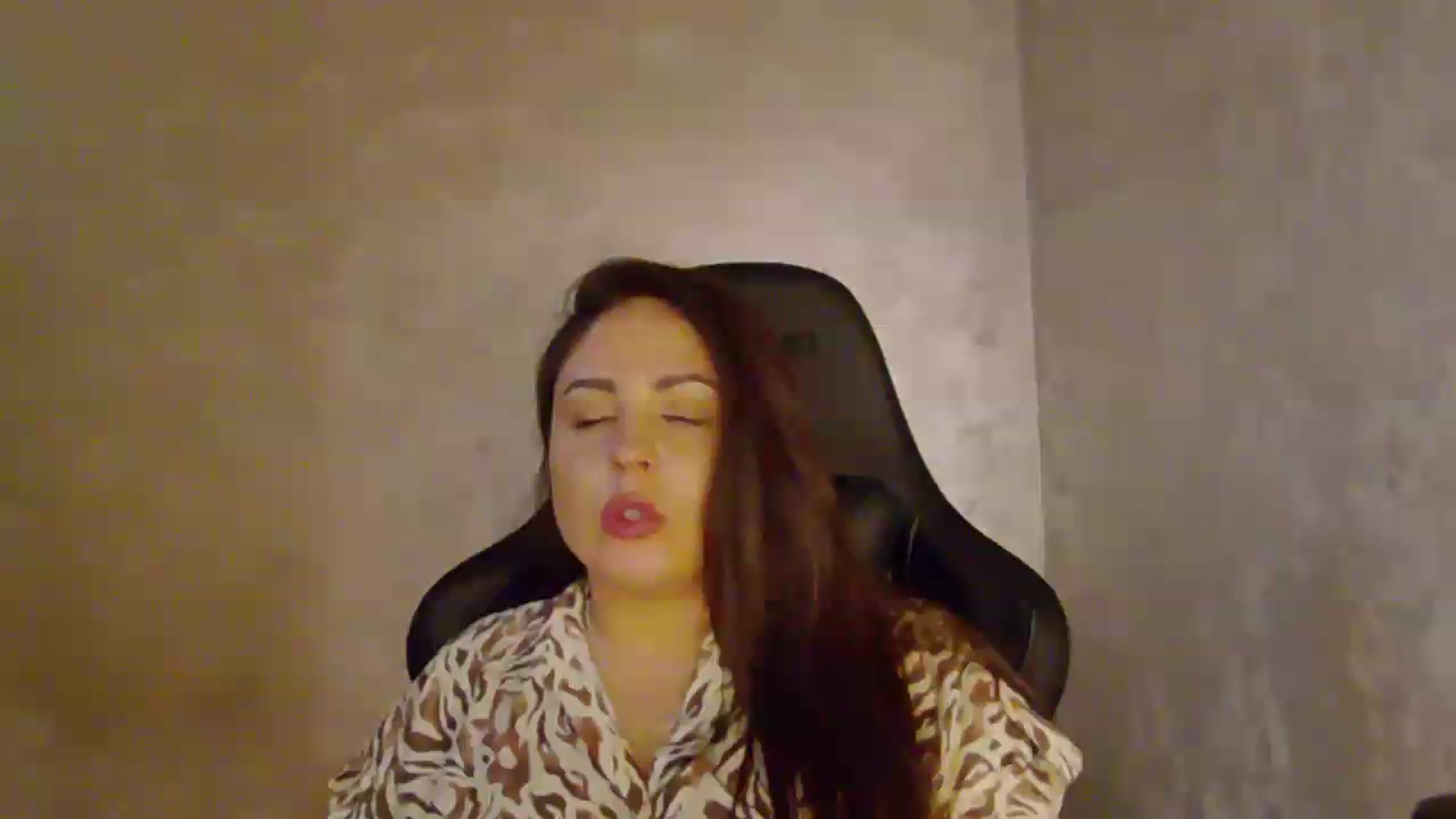 Gallery image thumbnail from NotVanilla's myfreecams stream on, 07/31/2026, 24:45 image 1 of 20