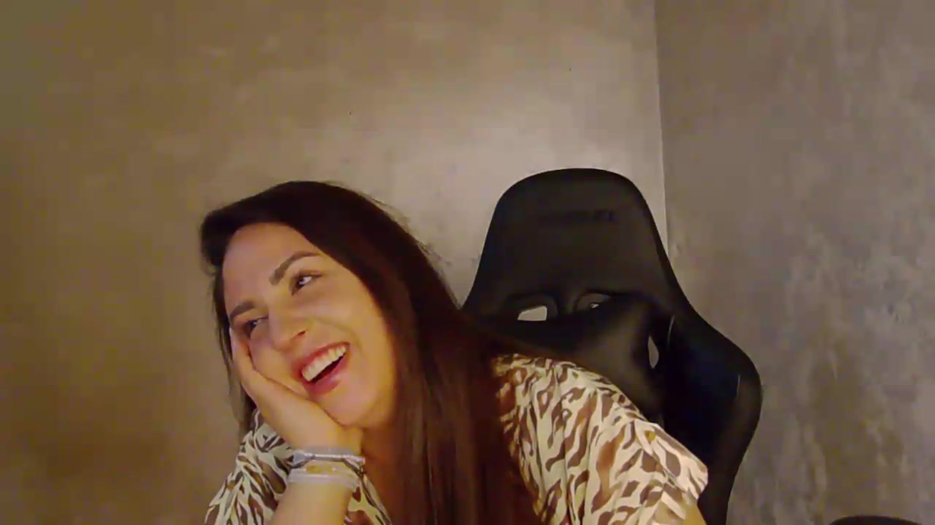 Gallery image thumbnail from NotVanilla's myfreecams stream on, 07/31/2026, 24:45 image 18 of 20