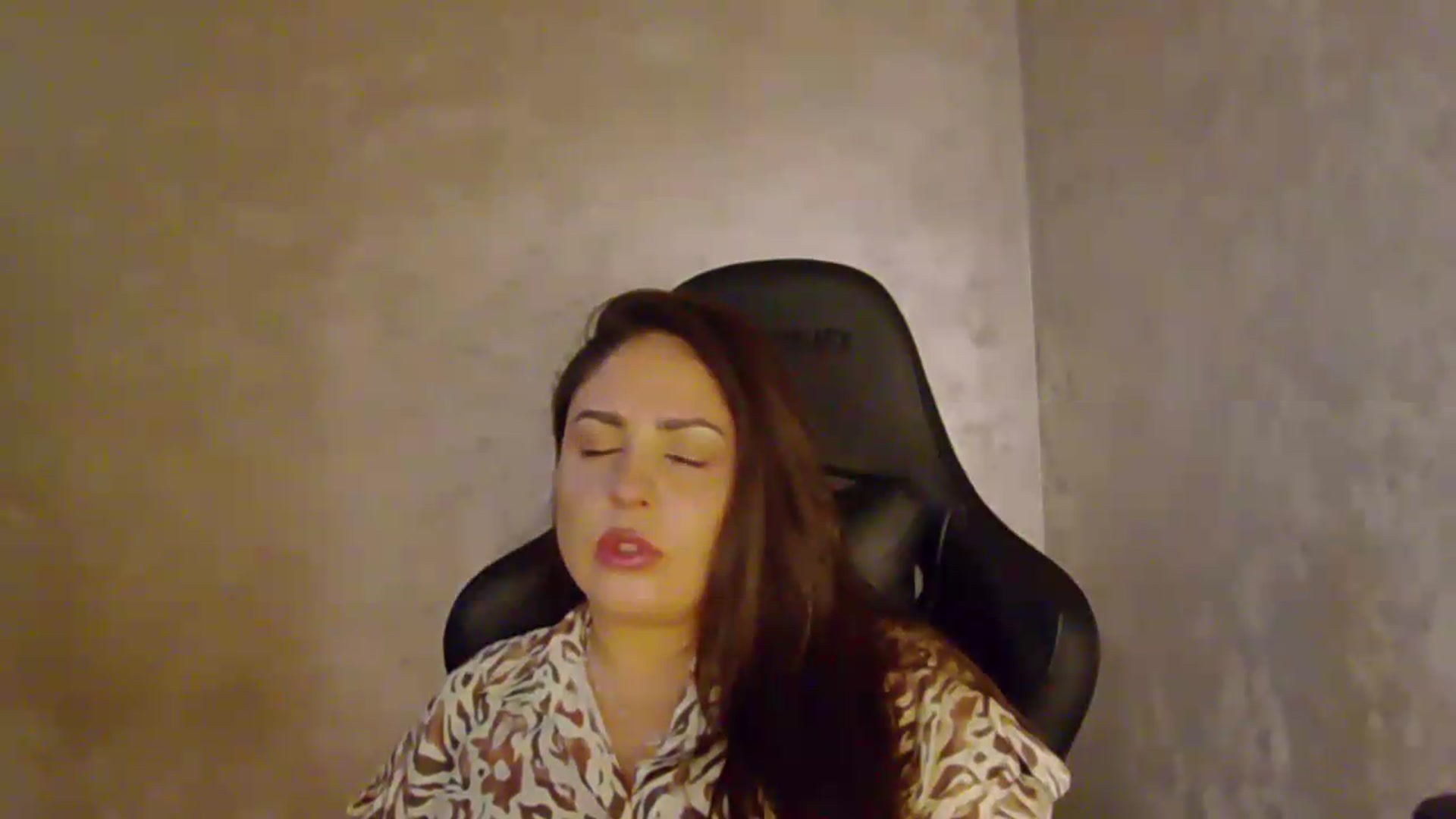 Gallery image thumbnail from NotVanilla's myfreecams stream on, 07/31/2026, 24:45 image 2 of 20