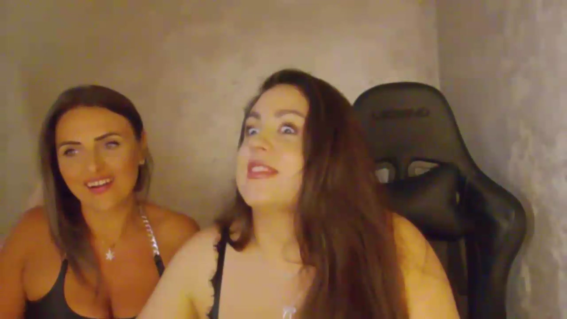 Gallery image thumbnail from NotVanilla's myfreecams stream on, 07/31/2026, 22:54 image 14 of 20