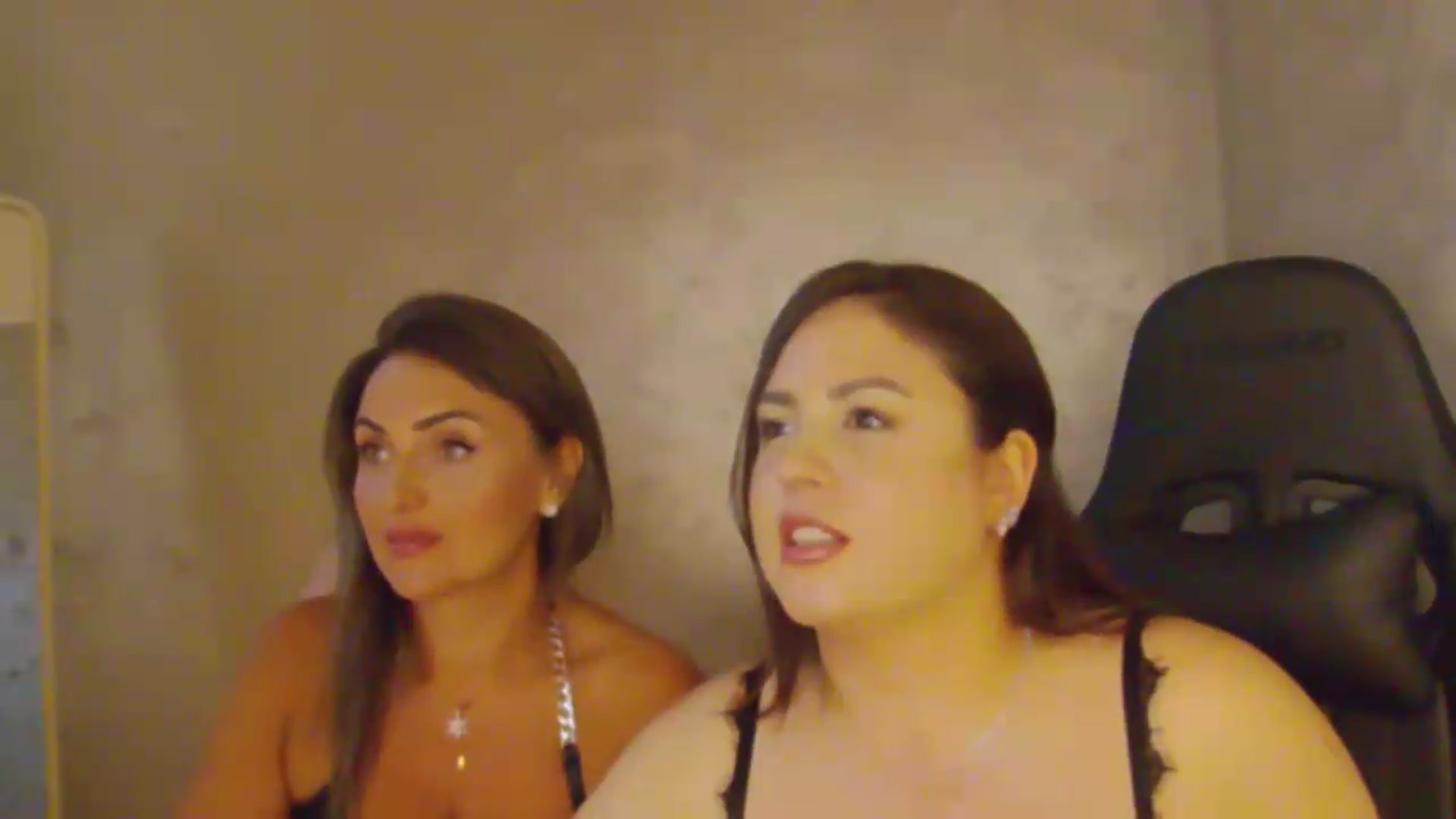 Gallery image thumbnail from NotVanilla's myfreecams stream on, 07/31/2026, 22:54 image 4 of 20