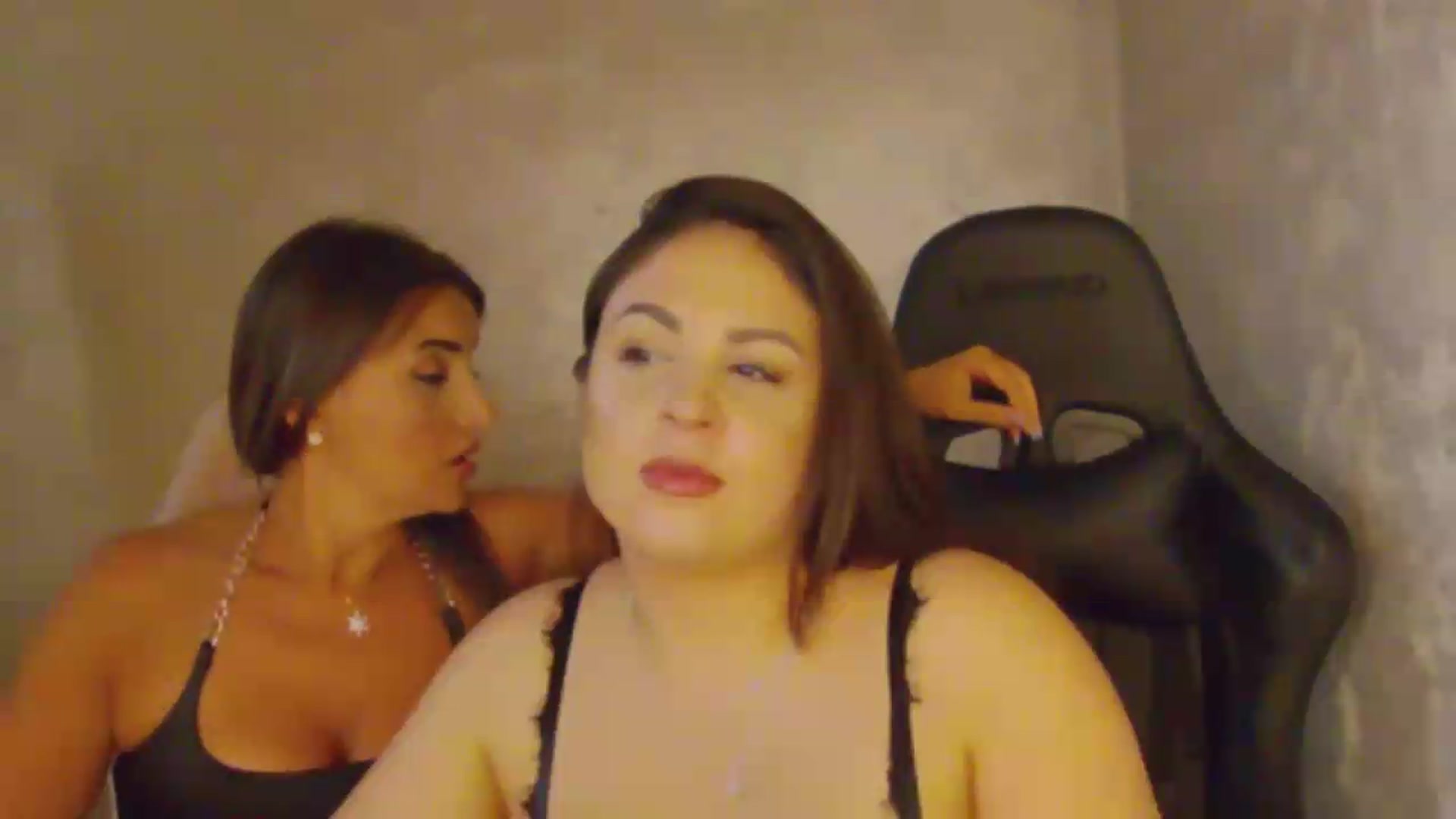 Gallery image thumbnail from NotVanilla's myfreecams stream on, 07/31/2026, 22:54 image 18 of 20