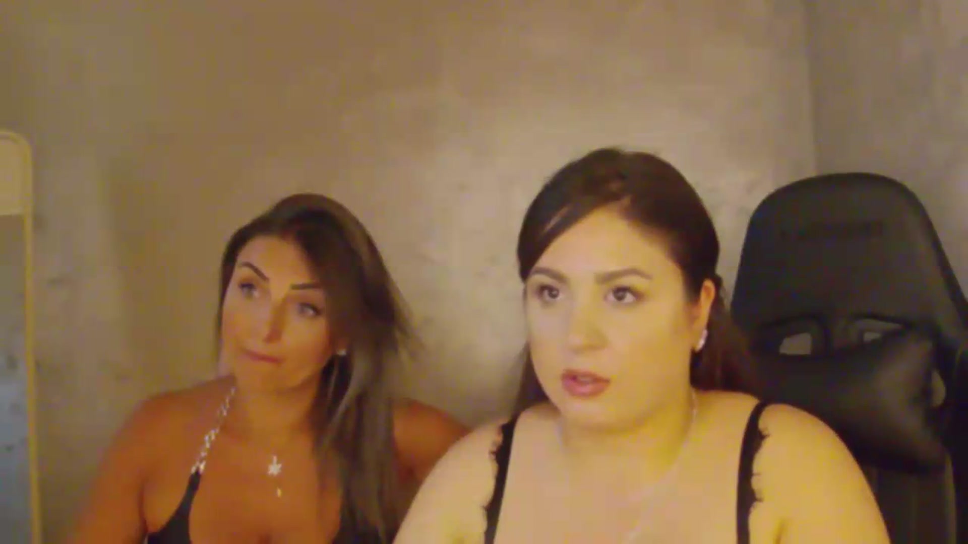 Gallery image thumbnail from NotVanilla's myfreecams stream on, 07/31/2026, 22:54 image 2 of 20