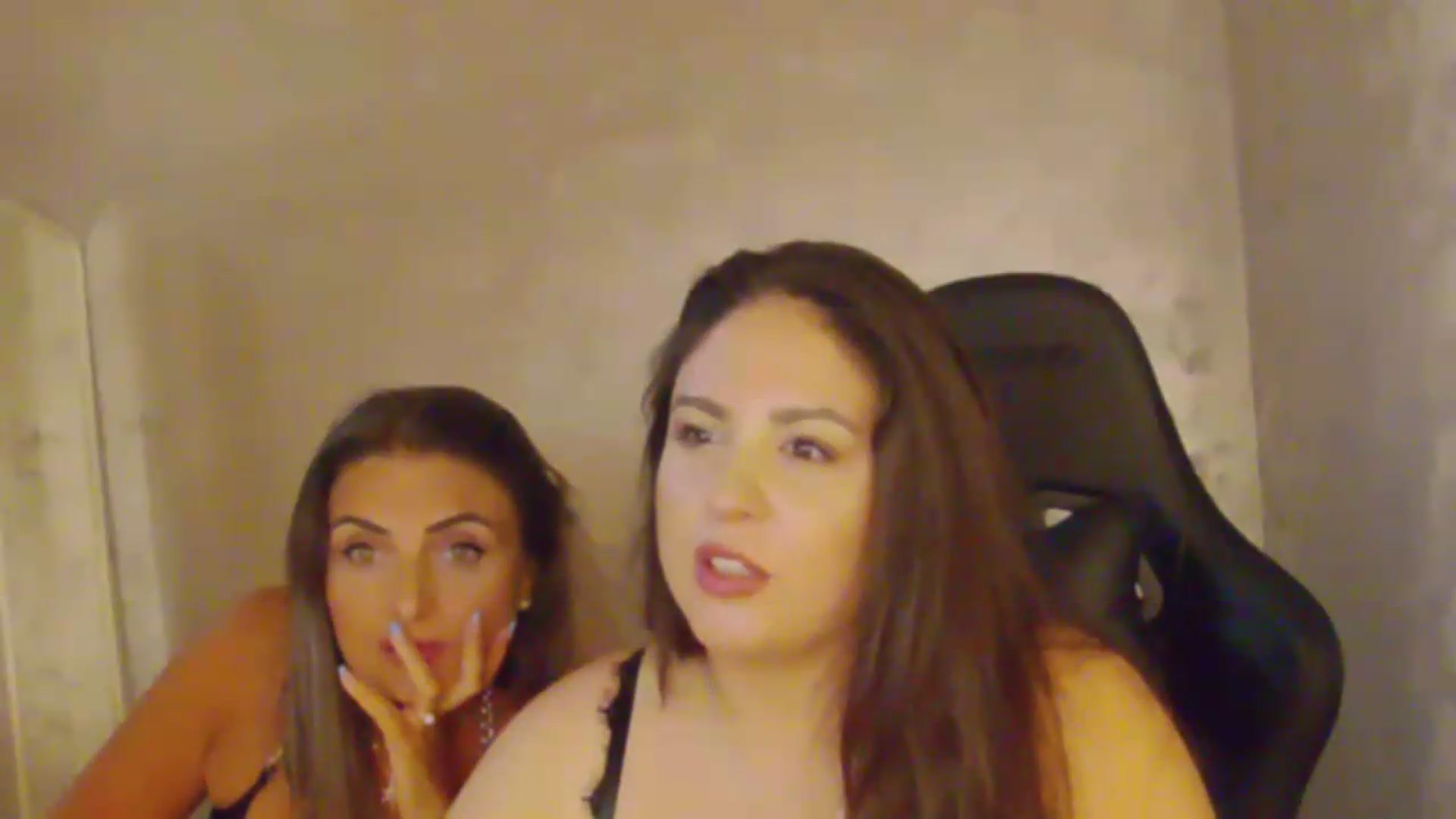 Gallery image thumbnail from NotVanilla's myfreecams stream on, 08/01/2026, 24:27 image 8 of 20