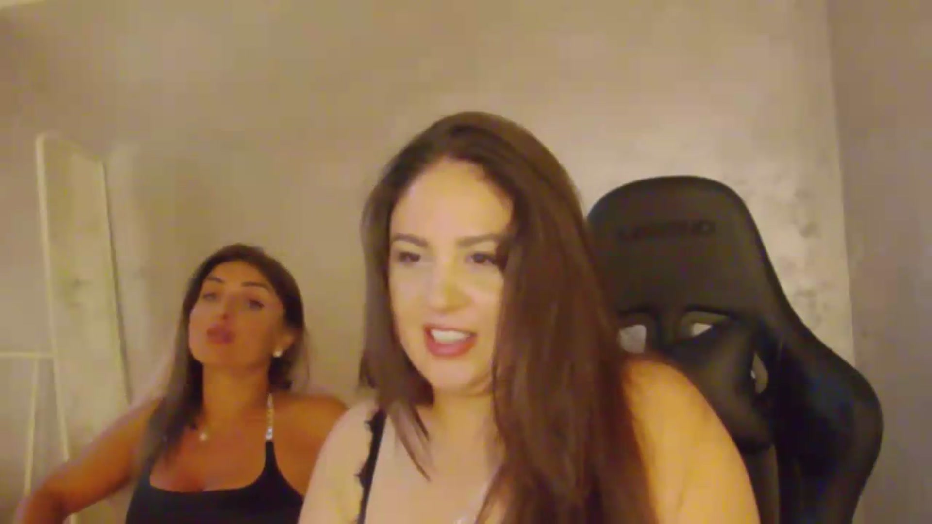 Gallery image thumbnail from NotVanilla's myfreecams stream on, 08/01/2026, 24:27 image 14 of 20