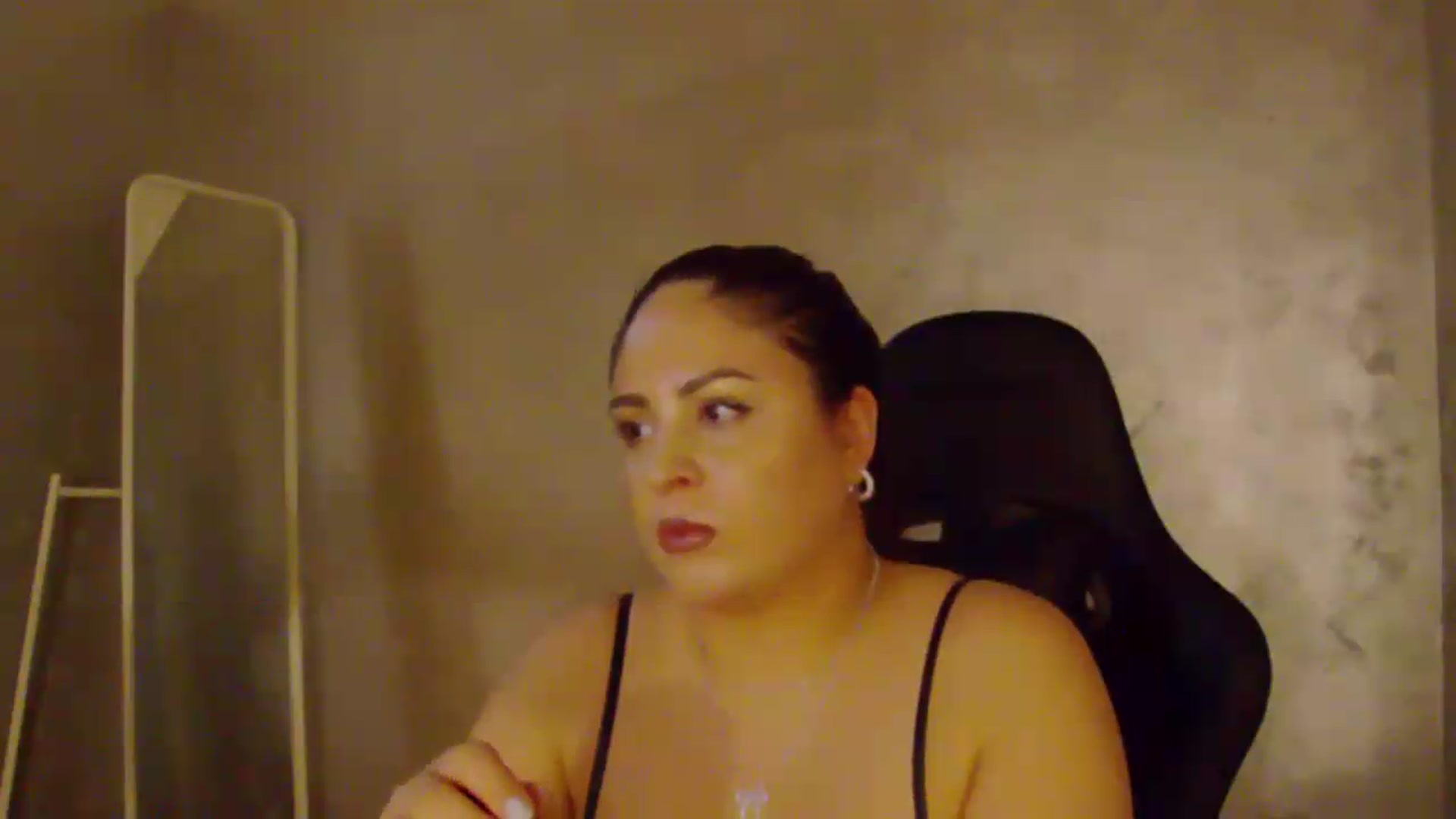 Gallery image thumbnail from NotVanilla's myfreecams stream on, 08/03/2026, 05:32 image 18 of 20