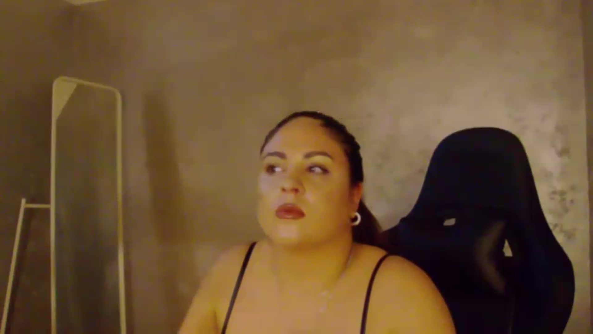 Gallery image thumbnail from NotVanilla's myfreecams stream on, 08/03/2026, 05:32 image 12 of 20