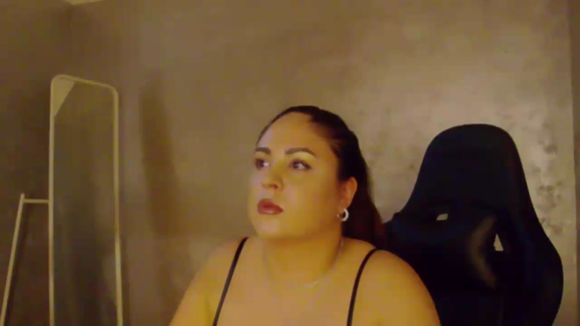 Gallery image thumbnail from NotVanilla's myfreecams stream on, 08/03/2026, 05:32 image 11 of 20