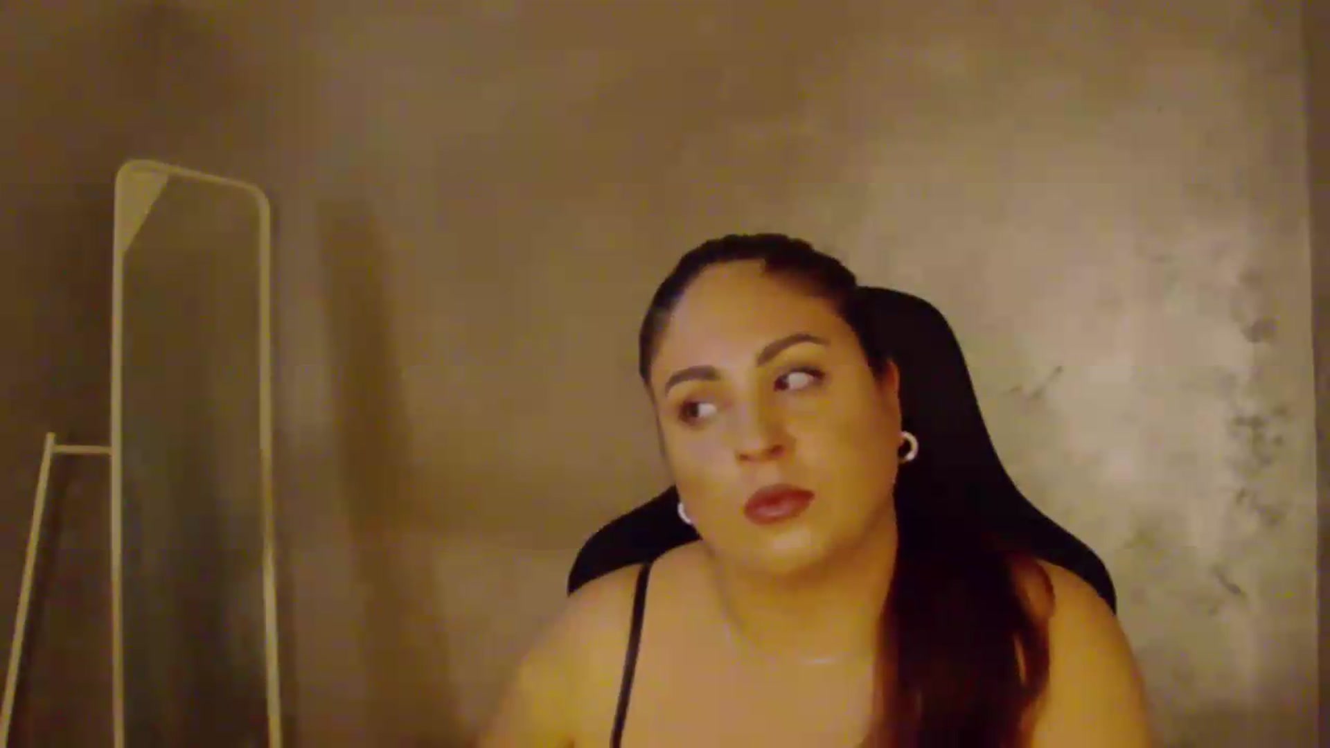 Gallery image thumbnail from NotVanilla's myfreecams stream on, 08/03/2026, 05:32 image 16 of 20