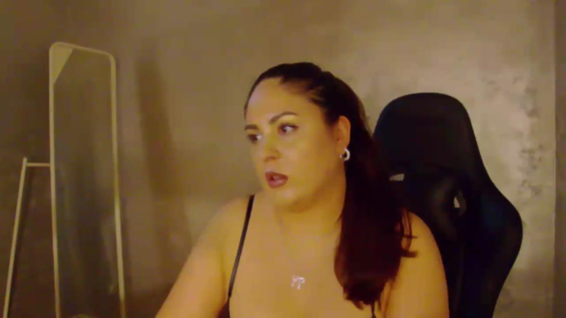 Gallery image thumbnail from NotVanilla's myfreecams stream on, 08/03/2026, 05:32 image 3 of 20