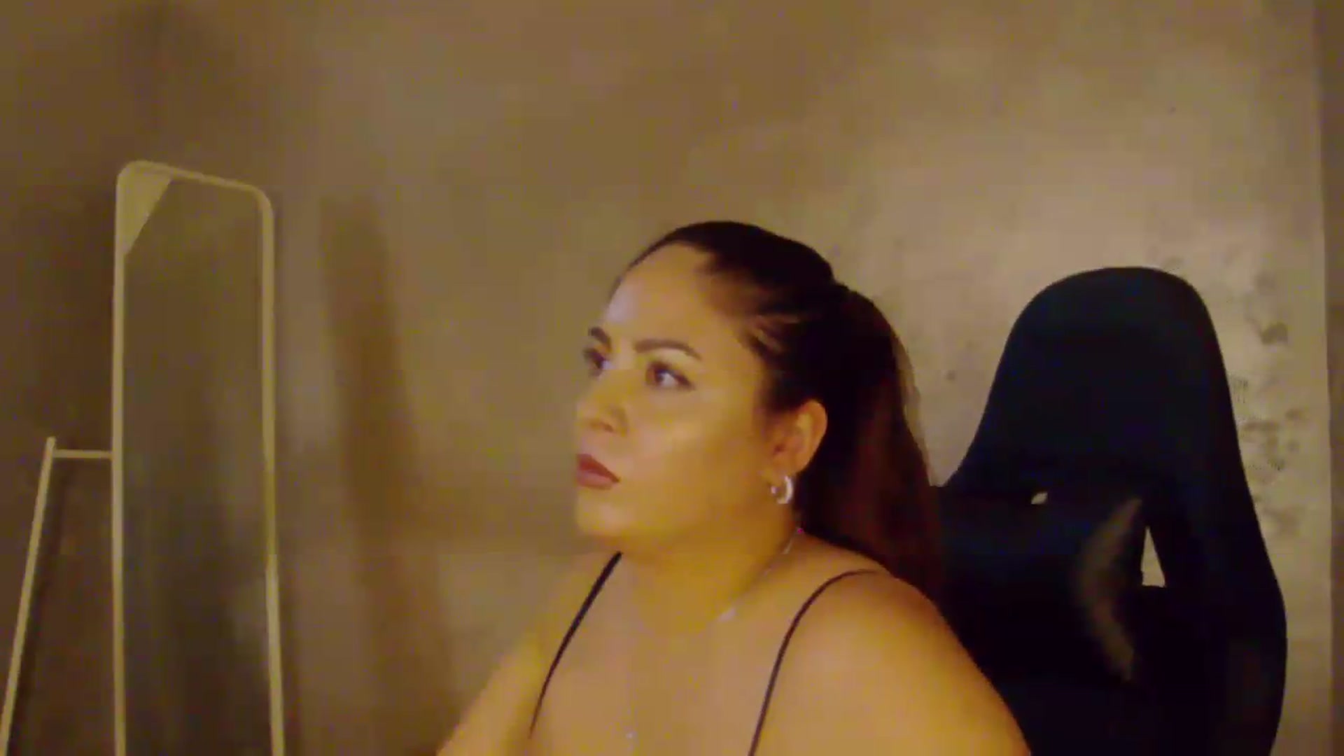Gallery image thumbnail from NotVanilla's myfreecams stream on, 08/03/2026, 05:32 image 17 of 20