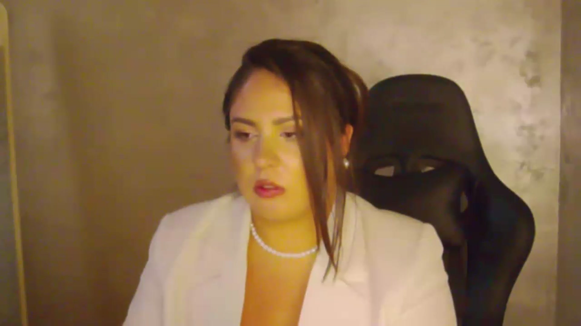 Gallery image thumbnail from NotVanilla's myfreecams stream on, 08/08/2026, 04:20 image 6 of 20