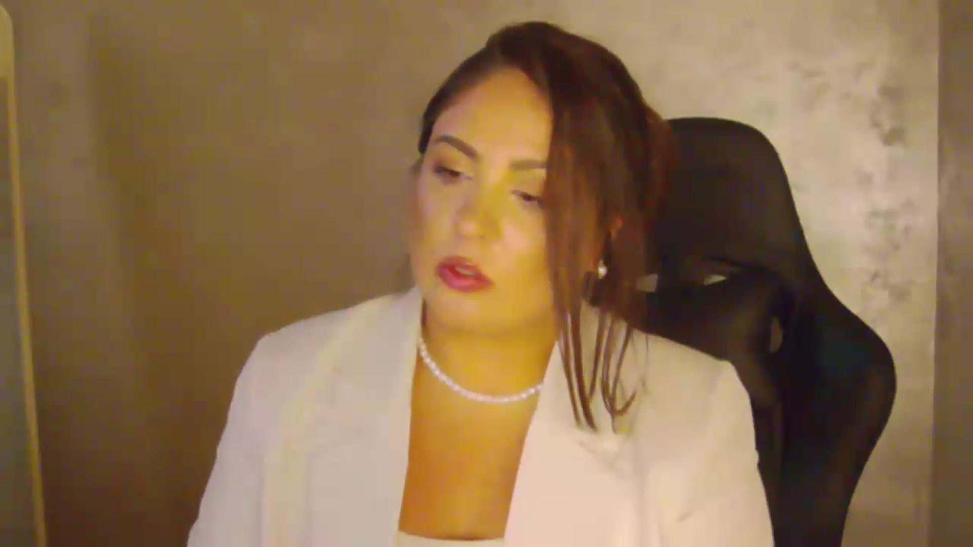 Gallery image thumbnail from NotVanilla's myfreecams stream on, 08/08/2026, 04:20 image 17 of 20