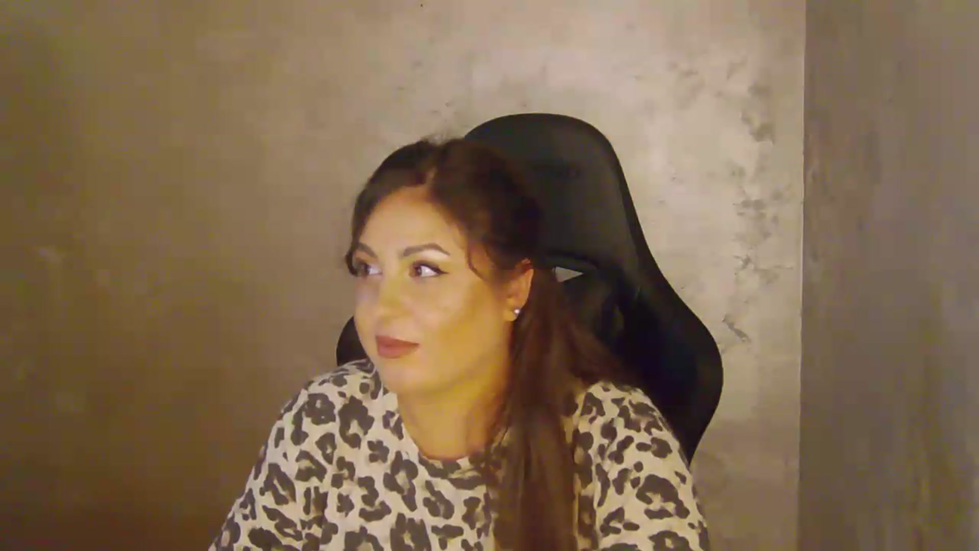 Gallery image thumbnail from NotVanilla's myfreecams stream on, 08/13/2026, 22:56 image 12 of 20