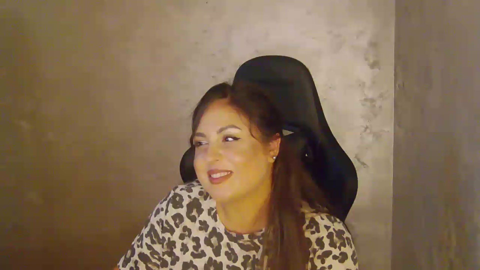 Gallery image thumbnail from NotVanilla's myfreecams stream on, 08/13/2026, 22:56 image 17 of 20