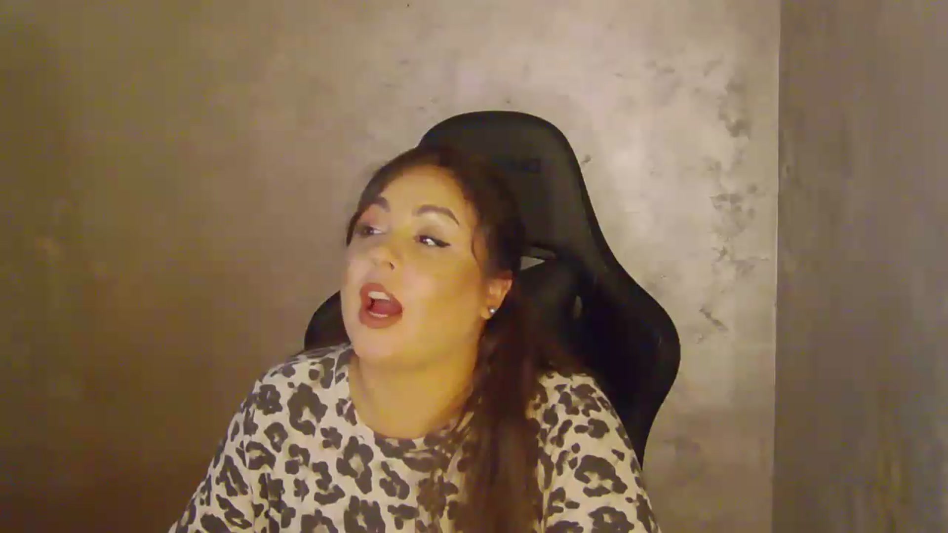 Gallery image thumbnail from NotVanilla's myfreecams stream on, 08/13/2026, 22:56 image 16 of 20