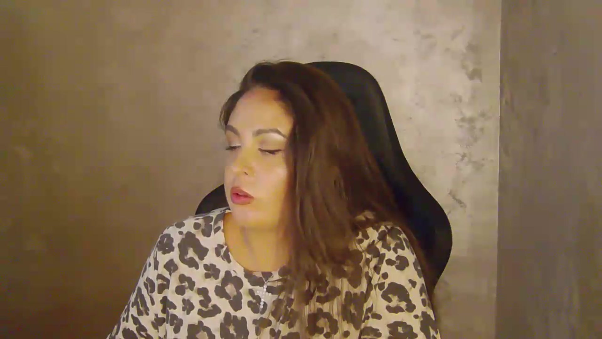 Gallery image thumbnail from NotVanilla's myfreecams stream on, 08/14/2026, 24:01 image 17 of 20